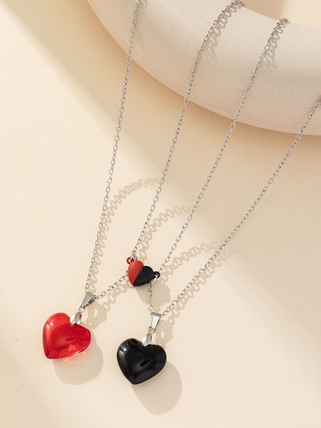 Roadster Heart Shaped Pendant With Chain