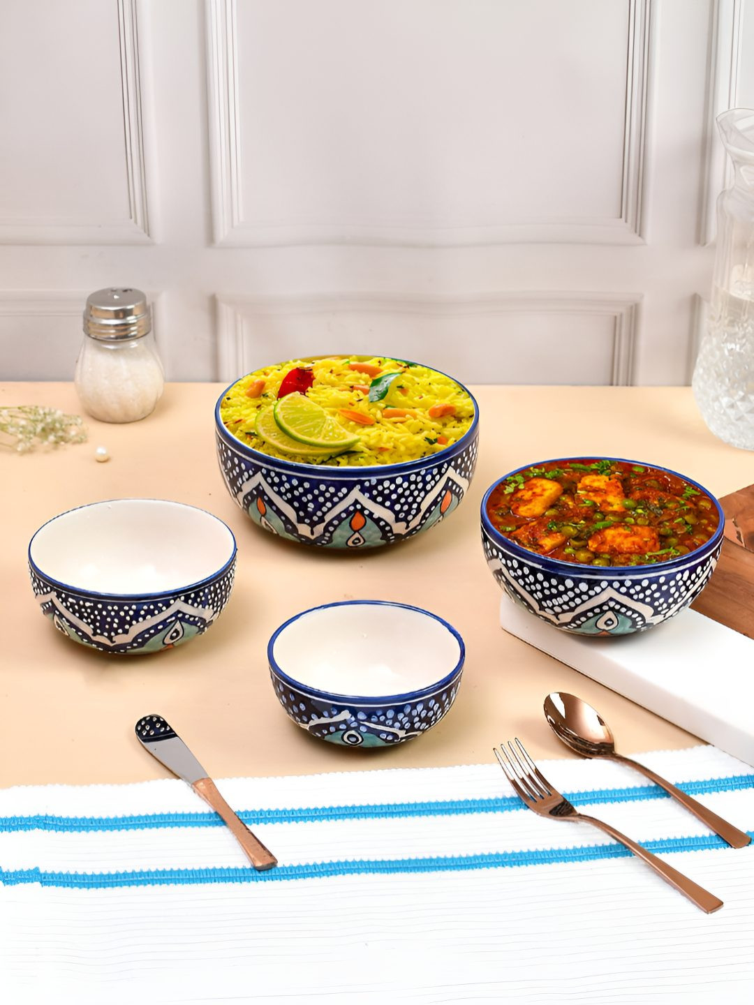 Aapno Rajasthan Blue And White 4 Pieces Ceramic Easy to Clean Glossy Serving Bowls