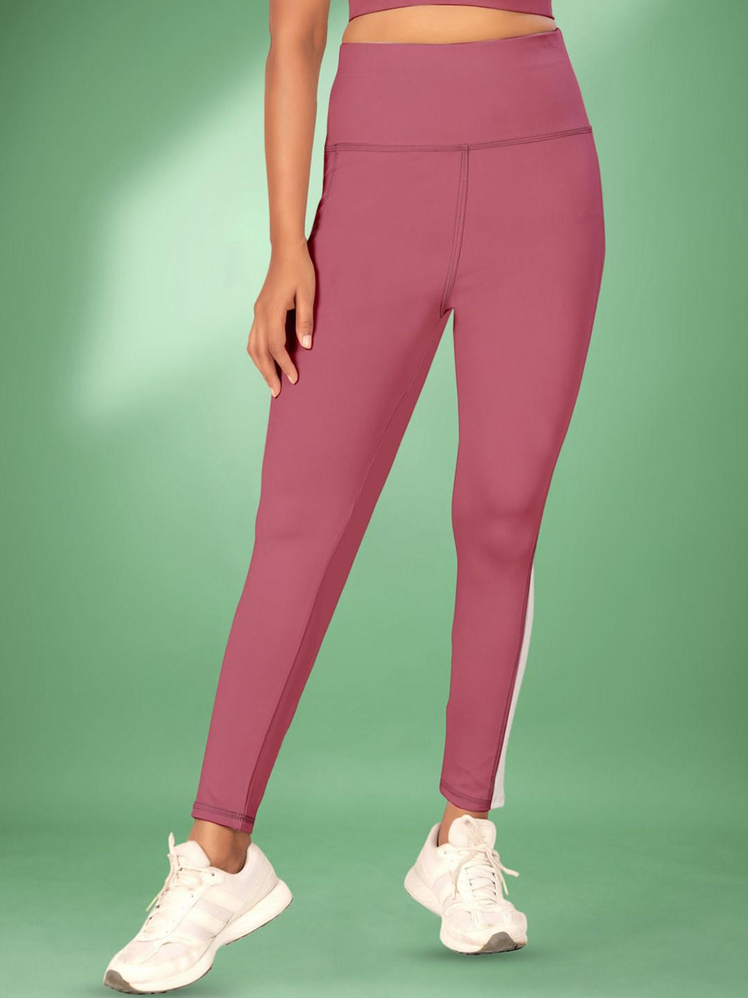 POOJARAN SAREE Colour-Blocked High Waist Flared Yoga Tights