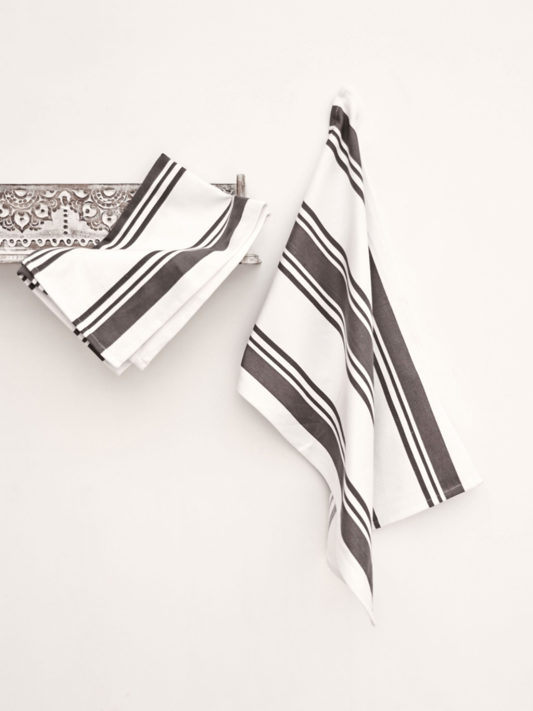 Ariana White & Grey 2 Pieces Striped Cotton Highly Absorbent Soft Kitchen Towels