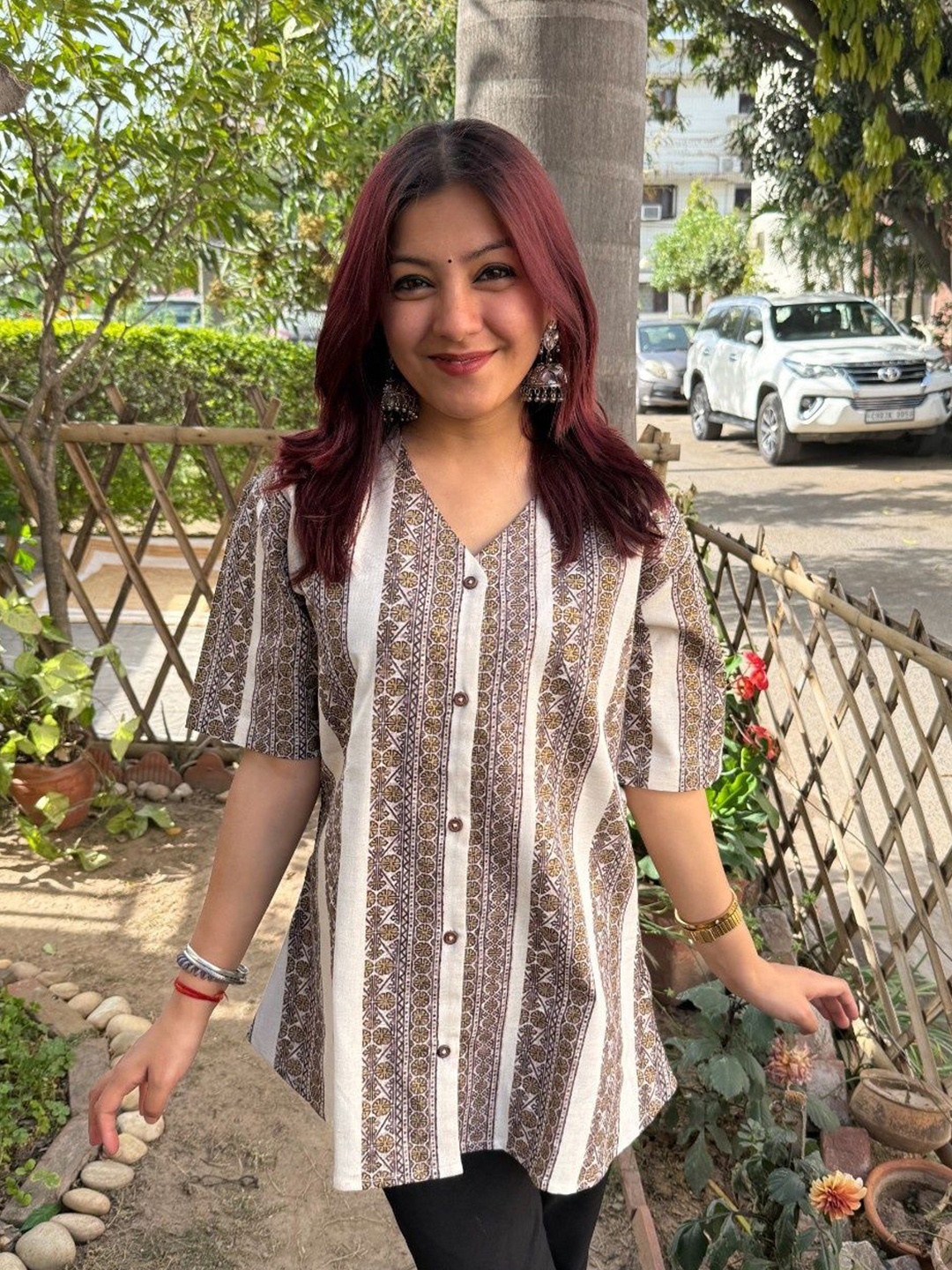 SHRIYANI Women Ethnic Motifs V-Neck Pure Cotton Kurti