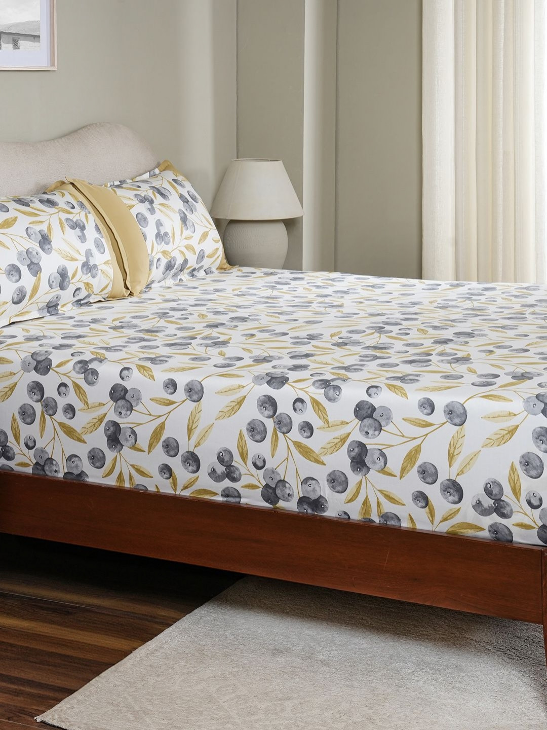 MASPAR White Floral Cotton Breathable 200 TC Double Fine Bedsheet with a Pillow Cover-60 x 88 inches