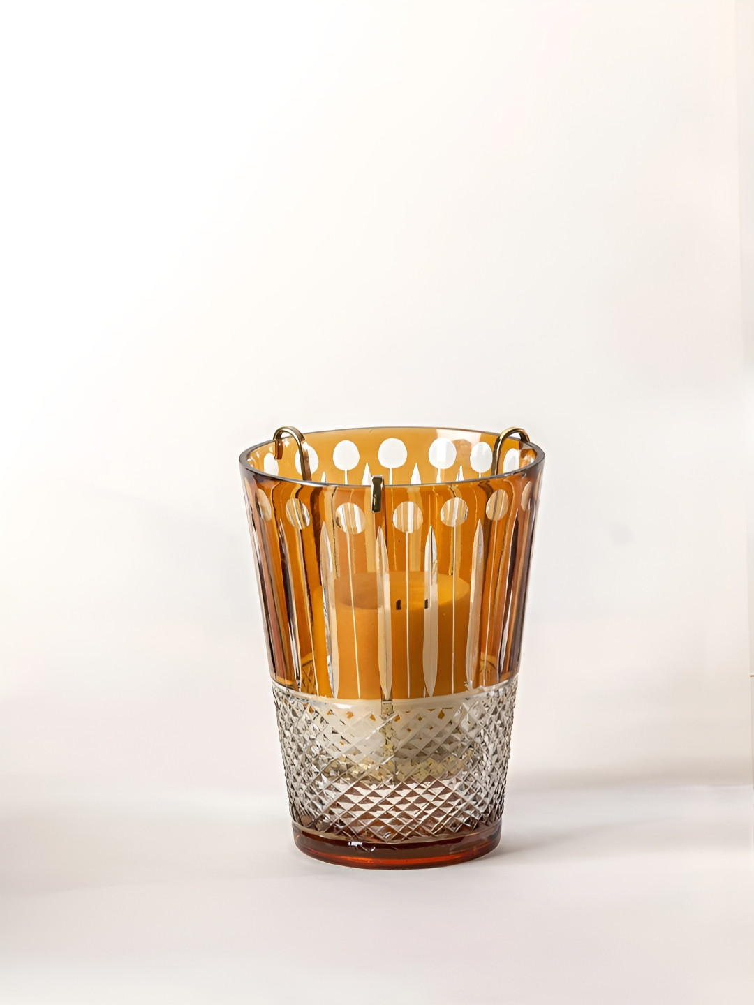 DOFT CANDLES Royal Hurricane White Amber & Tonka Abstract Geometric Regular Jar Candles