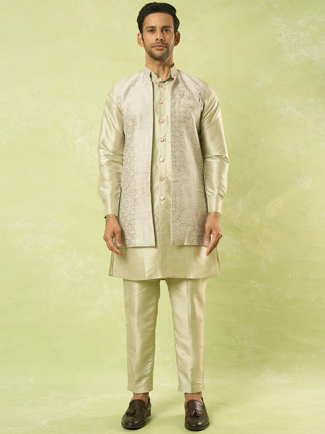 Arihant Rai Sinha Mandarin Collar Satin Straight Kurta With Trousers & Nehru jacket