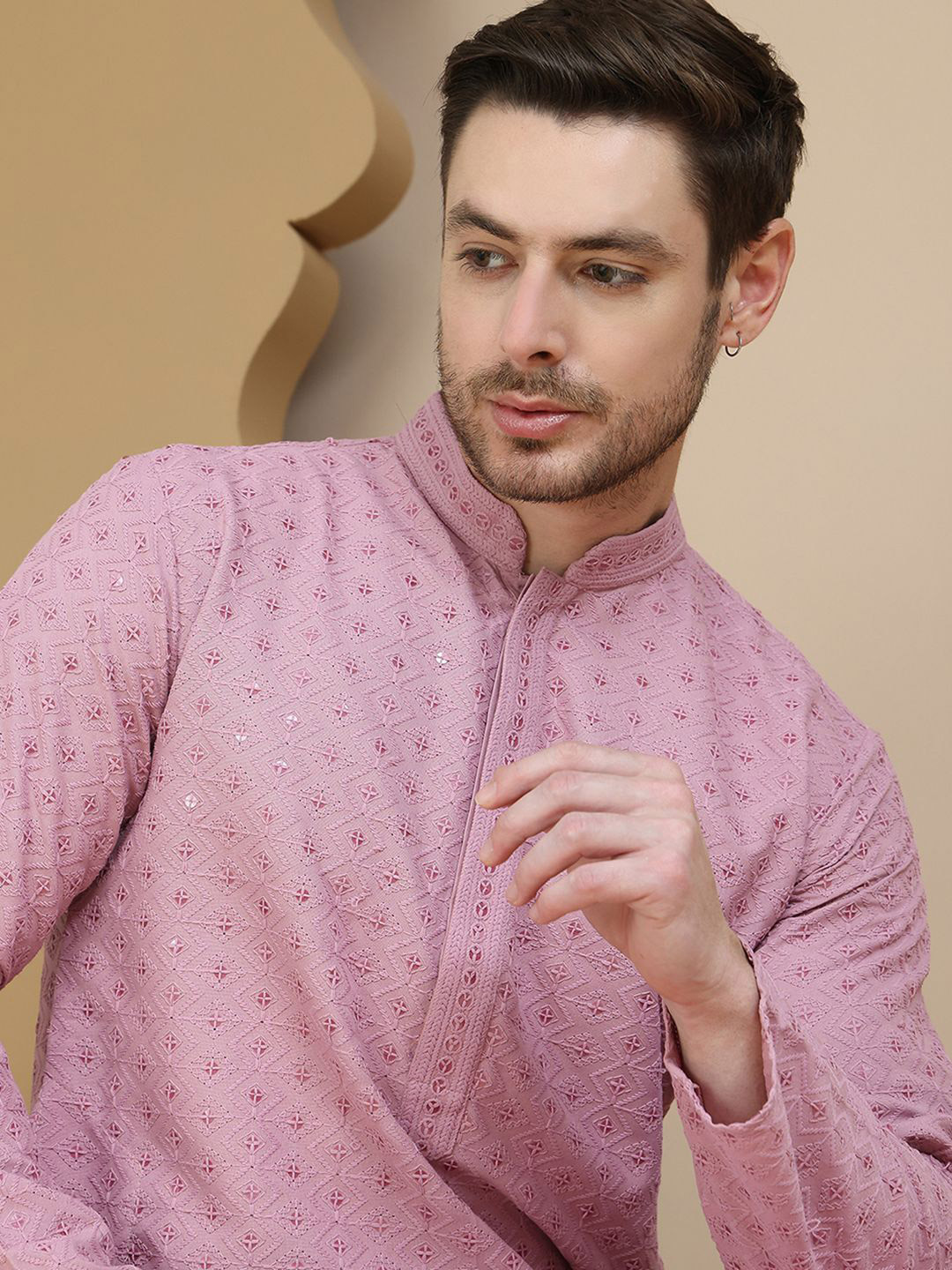 Jompers Men Geometric Embroidered Sequinned Kurta