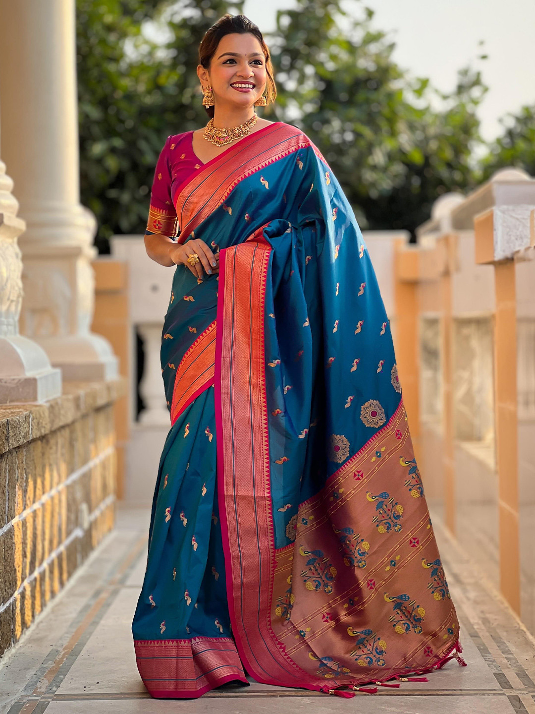 VARNI FABRICS Ethnic Motifs Woven design Zari Poly Silk Paithani Saree