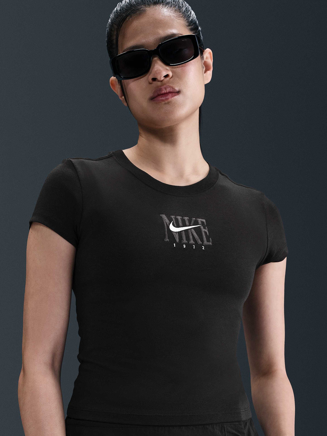 Nike Sportswear Women Slim Short-Sleeve Graphic Cotton T-Shirt