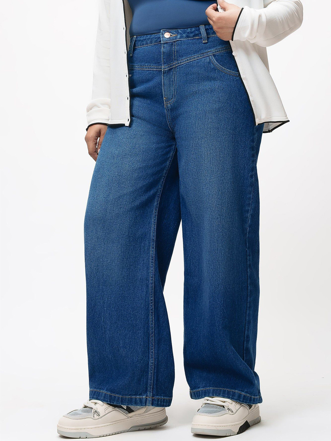 FREAKINS Women Curve Fish Cut Straight Fit High-Rise Light Fade Jeans