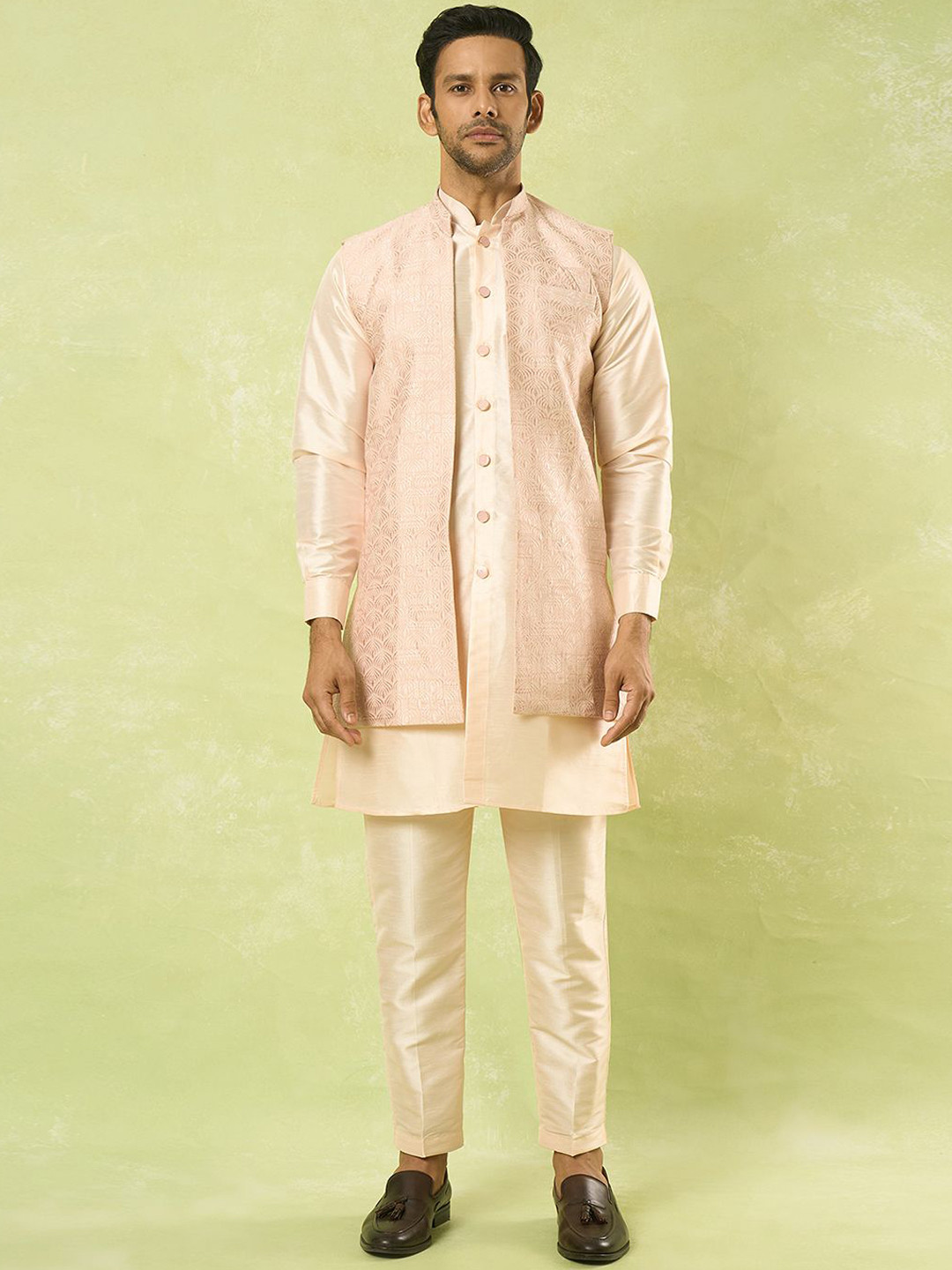 Arihant Rai Sinha Men Woven Design Pure Silk Knee Length Kurta Set