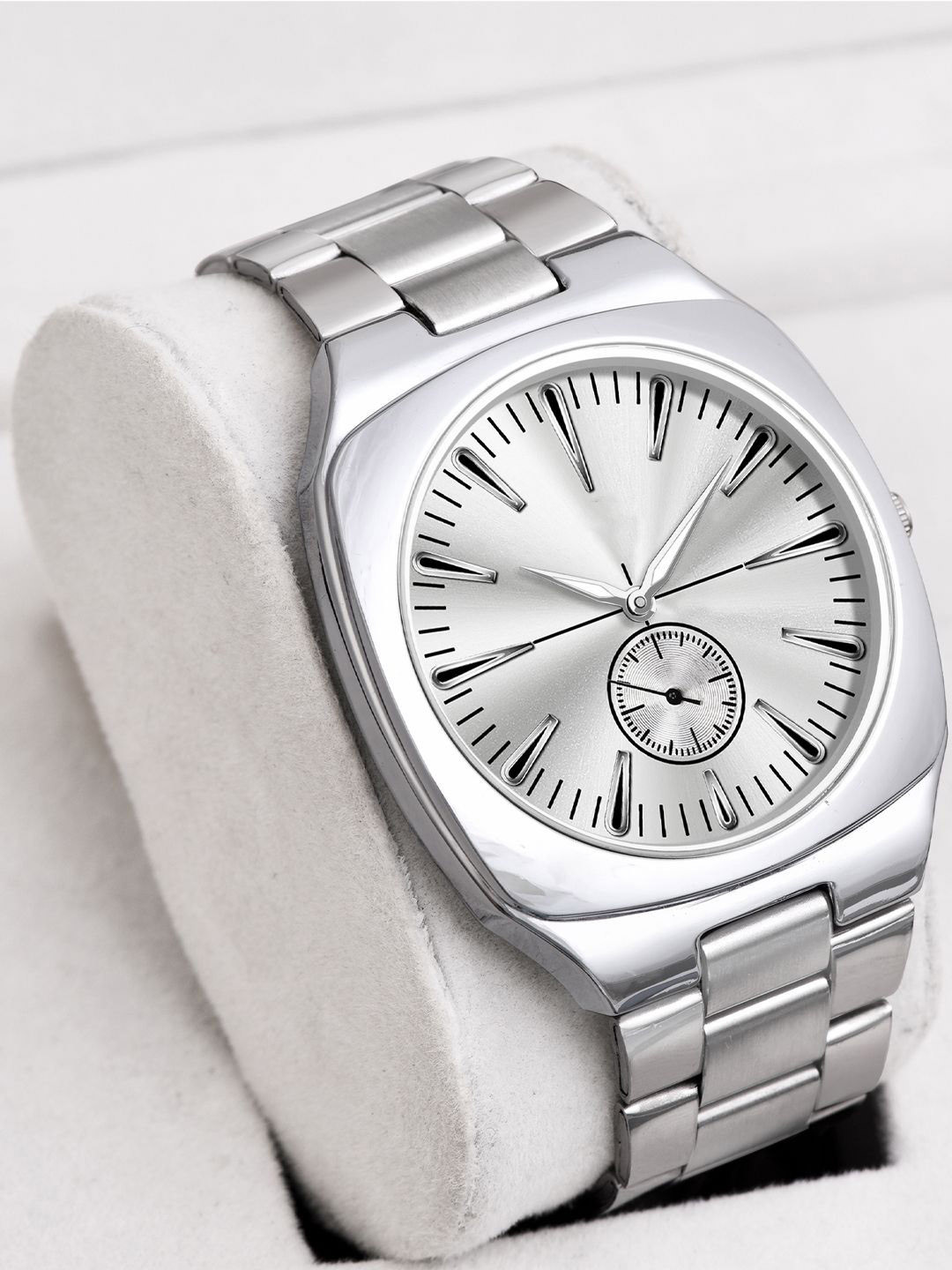 Shocknshop Men Dial & Stainless Steel Bracelet Style Straps Analogue Watch MT812