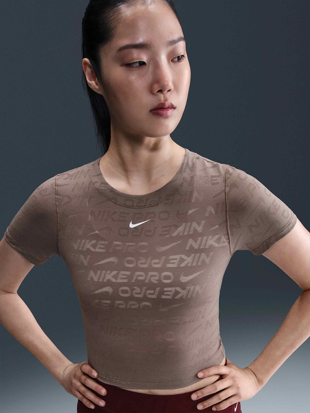 Nike Pro Women Dri-FIT Short-Sleeve Cropped Jacquard Top