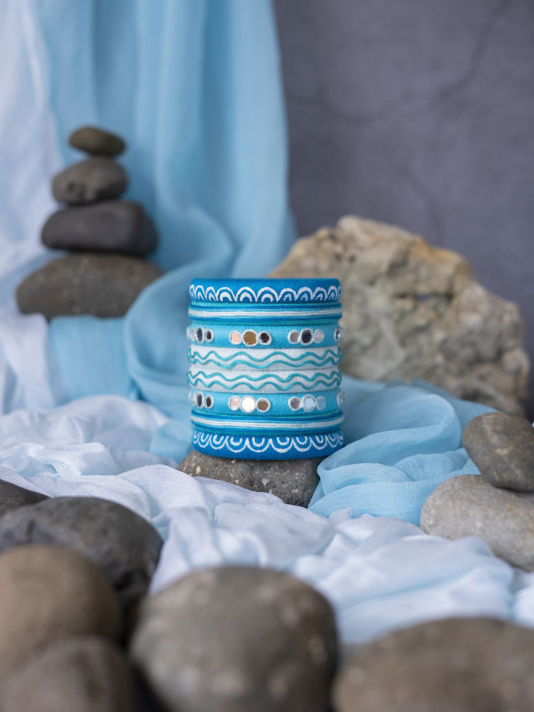 Taasha Craft Set Of 8 Thread & Mirror Bangles