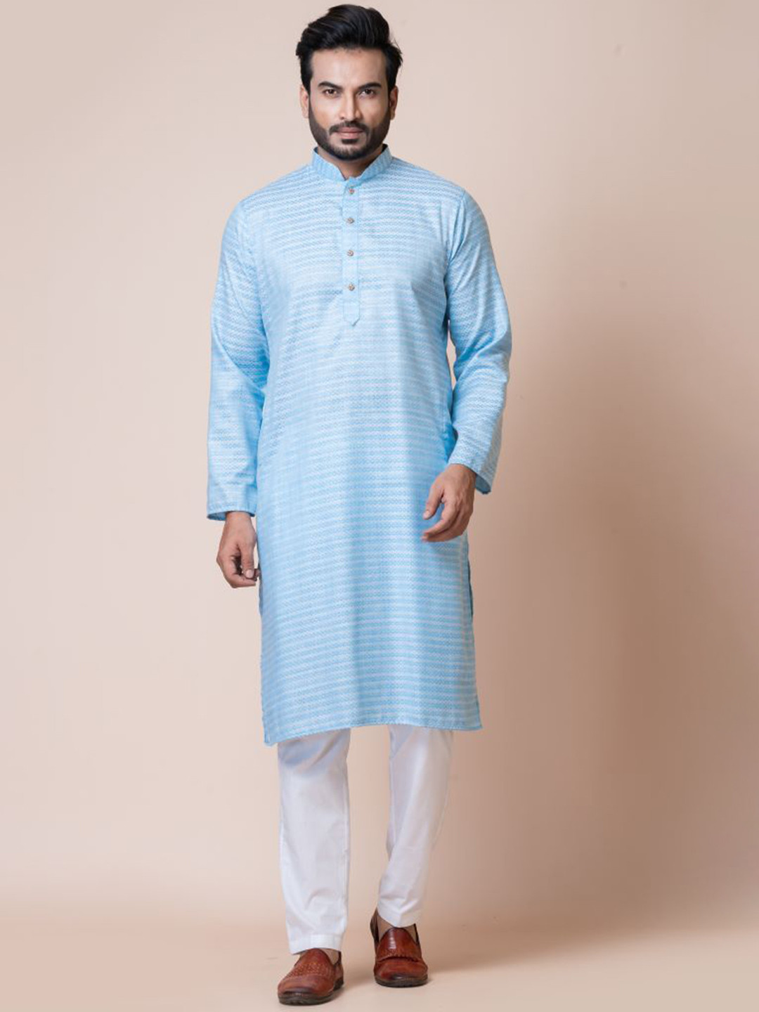 Nawaz's Kurta Men Striped Kurta with Pyjama