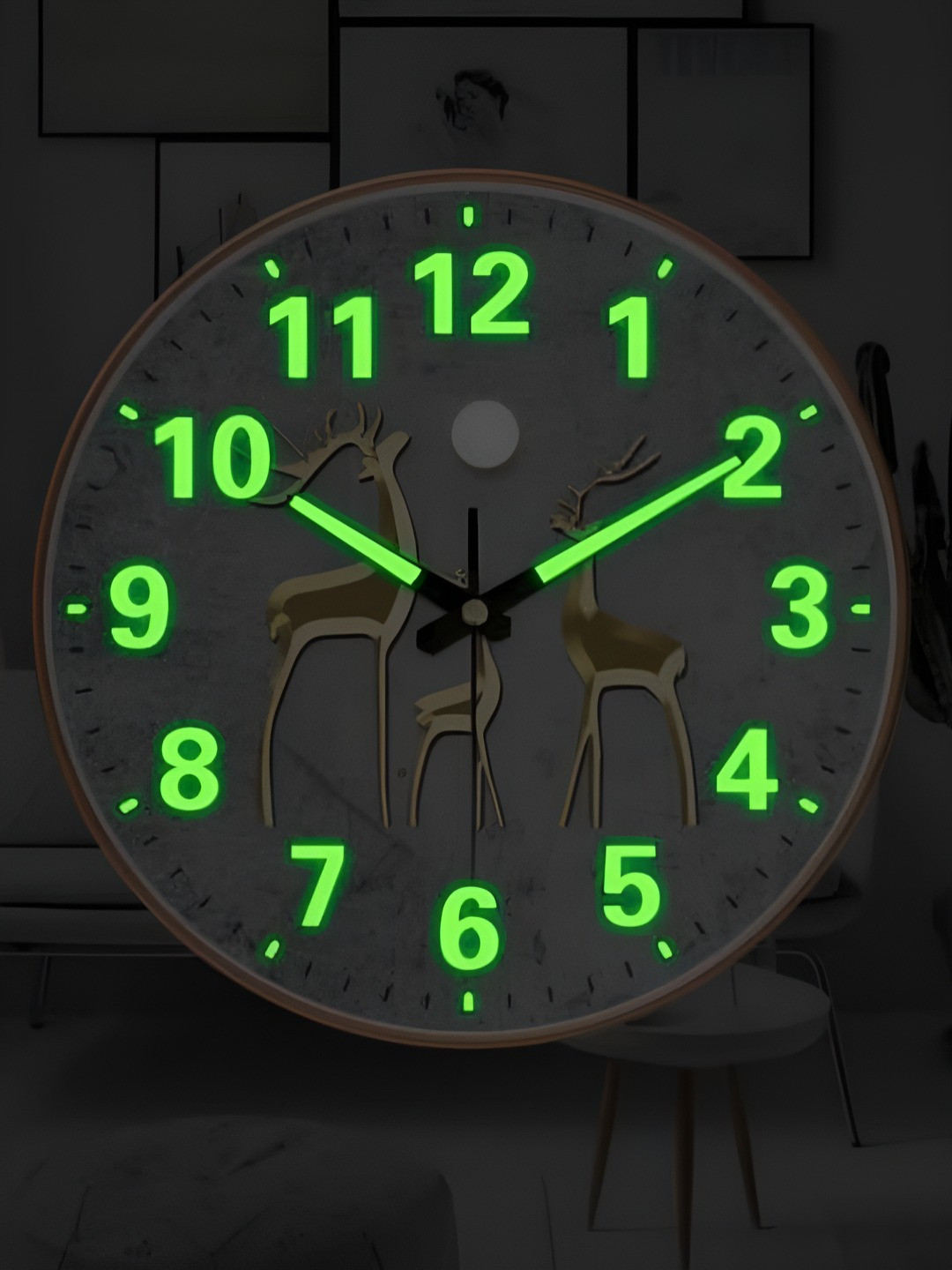 Star work Grey & Gold-Toned Printed Round Contemporary Analogue Wall Clock