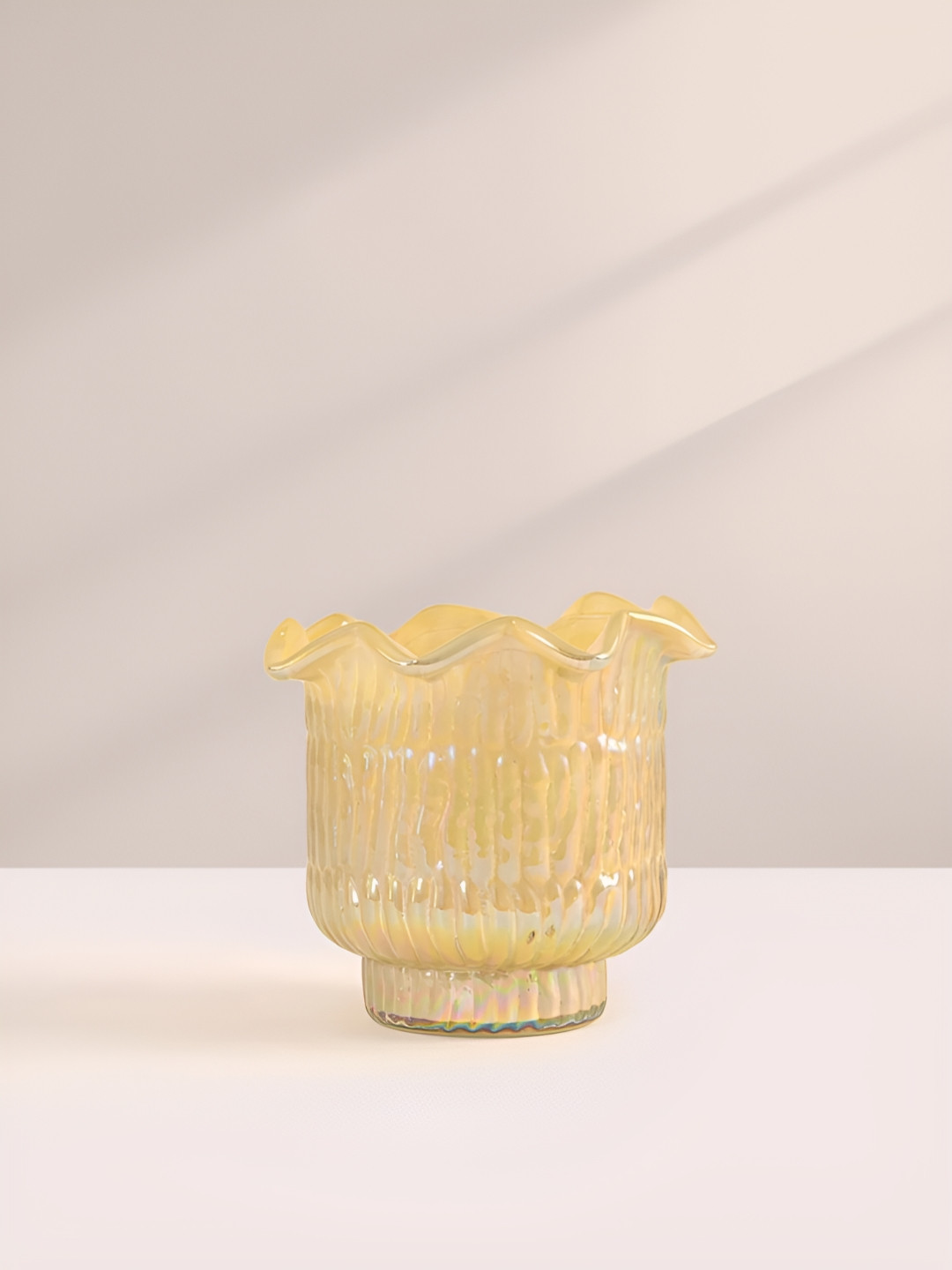 DOFT CANDLES Flower-Cut 1 Wick Venetian Bergamot Striped Geometric Regular Jar Candles