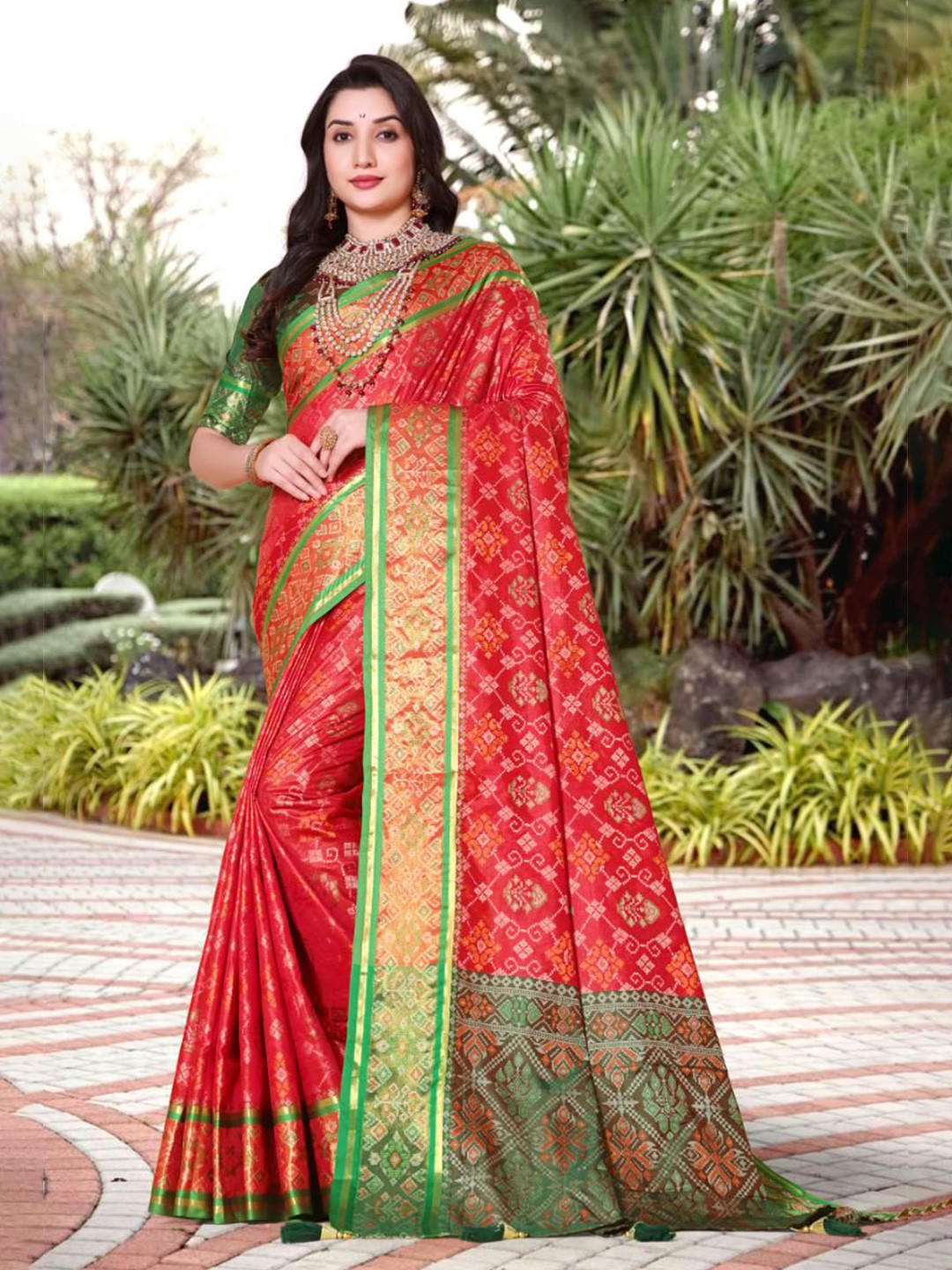 jayant creation Zari Border Patola Saree