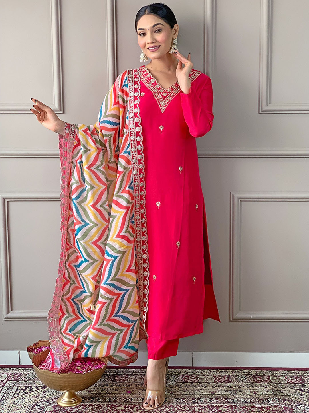 NIZA FASHION Women Embroidered Kurta Set