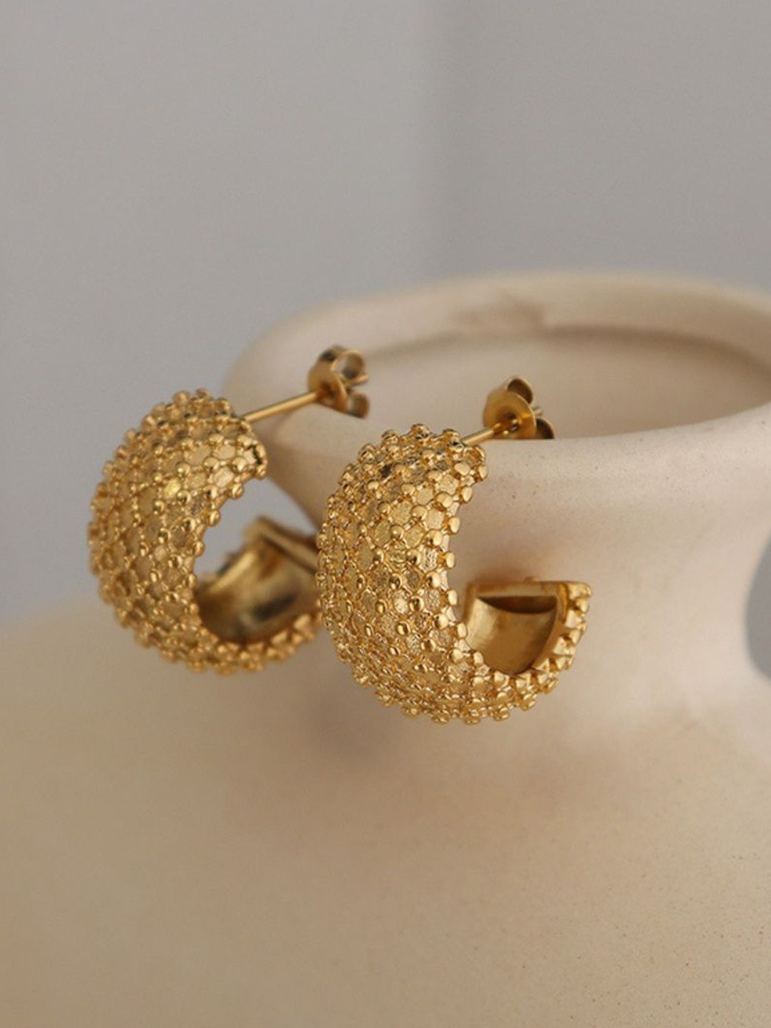 Aiza 18KT Gold Plated Winding Hoop Earrings