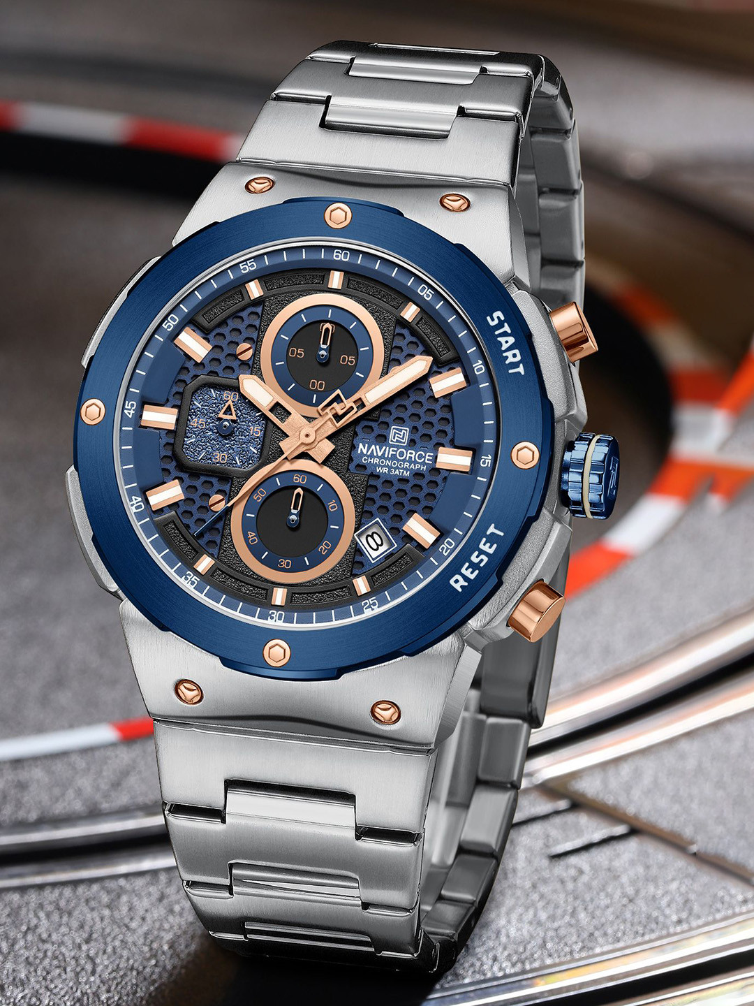 Naviforce Men Patterned Dial Analogue Chronograph Watch NF8072 S BE S