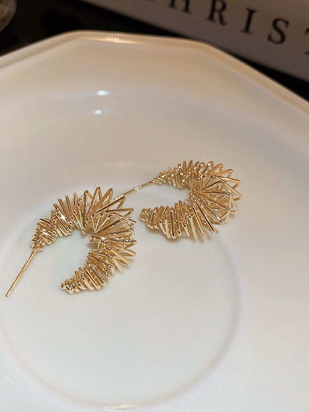 Aiza 18KT Gold-Plated Winding Half Hoop Earrings