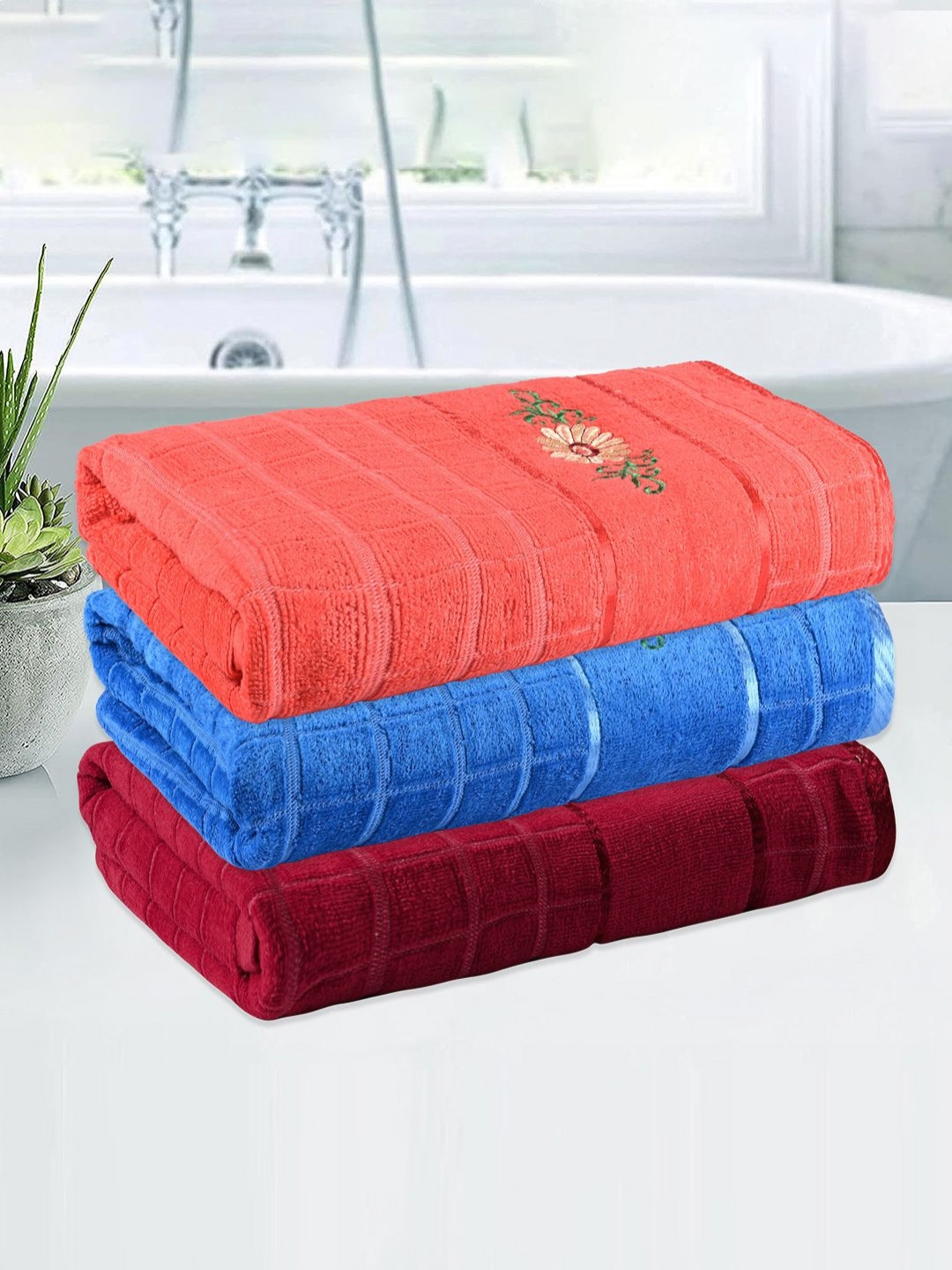 Myntra Elegant Homes Red & Blue 3 Pieces Checked Cotton 260 GSM Bath Towels
