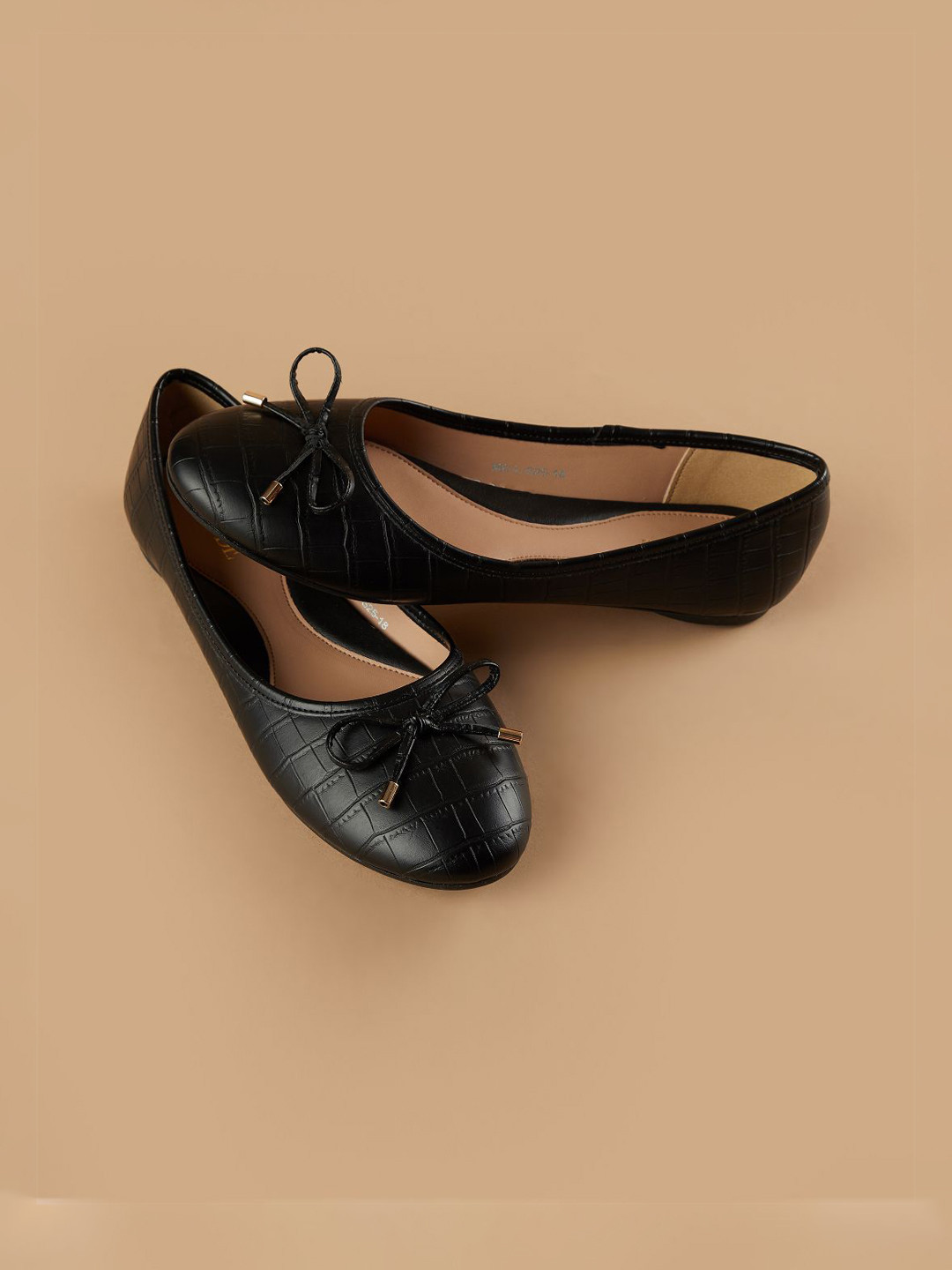 CODE by Lifestyle Women Textured Ballerinas