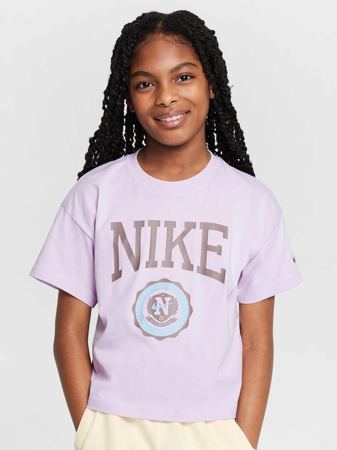 Nike Sportswear Girls Typographic Printed Relaxed Fit Cotton T-shirt