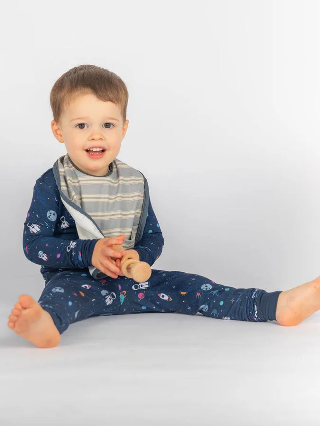 THE PLUSH CLUB Infants Striped Bib