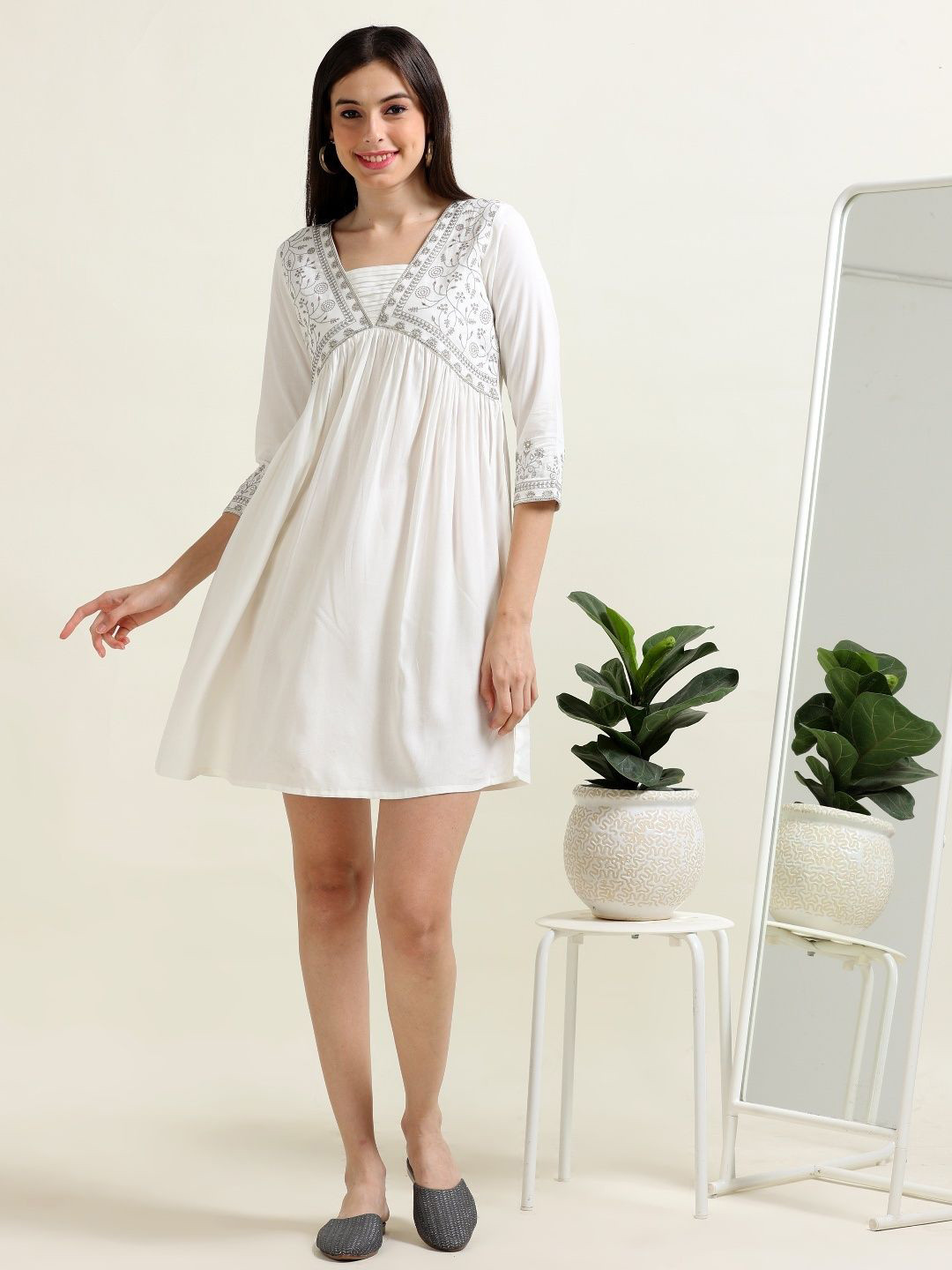 neonari Women V-Neck Cotton Empire Dress