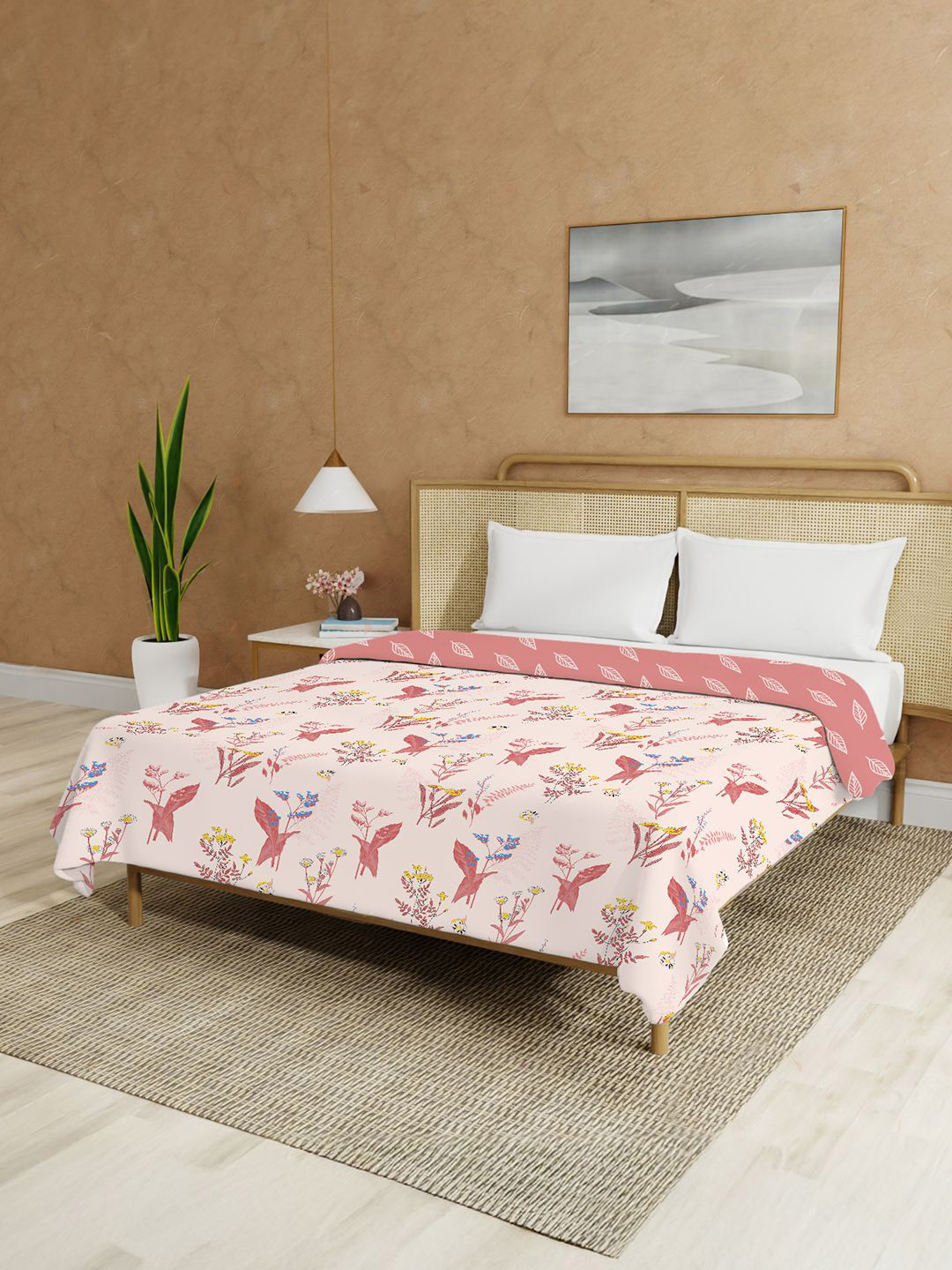 URBAN SPACE White & Peach-Coloured Floral Malmal Cotton 90 GSM AC Room Double Bed Dohar