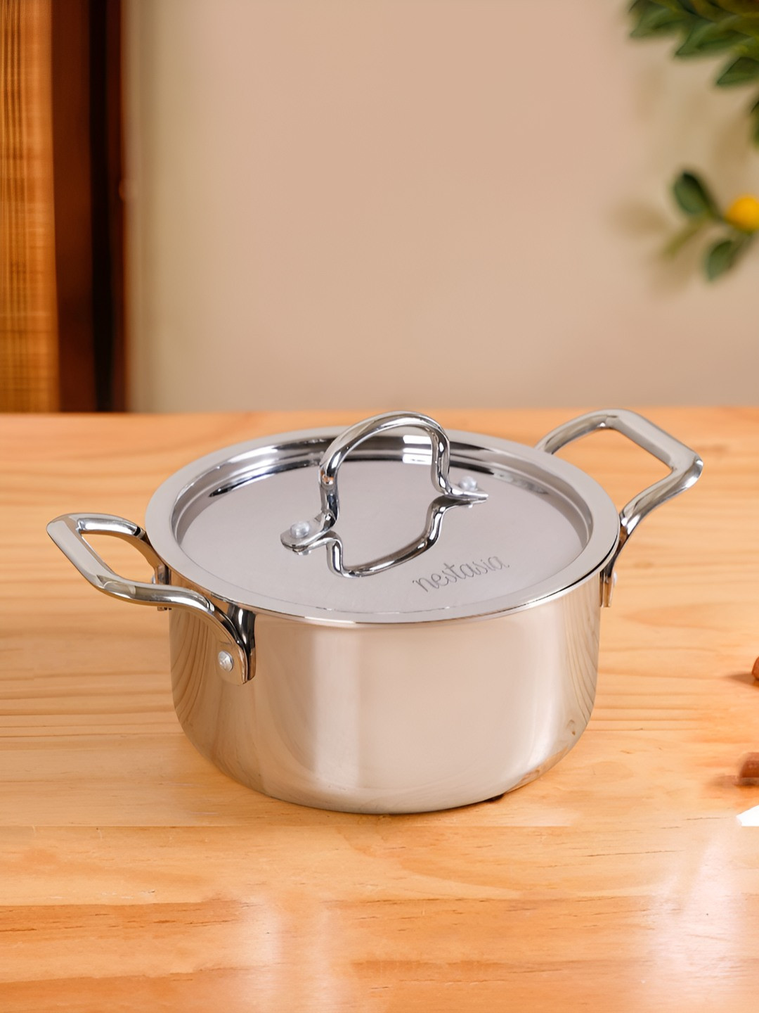 Nestasia Silver-Toned Stainless Steel Smooth Surface Cook and Serve Casserole -2.3L