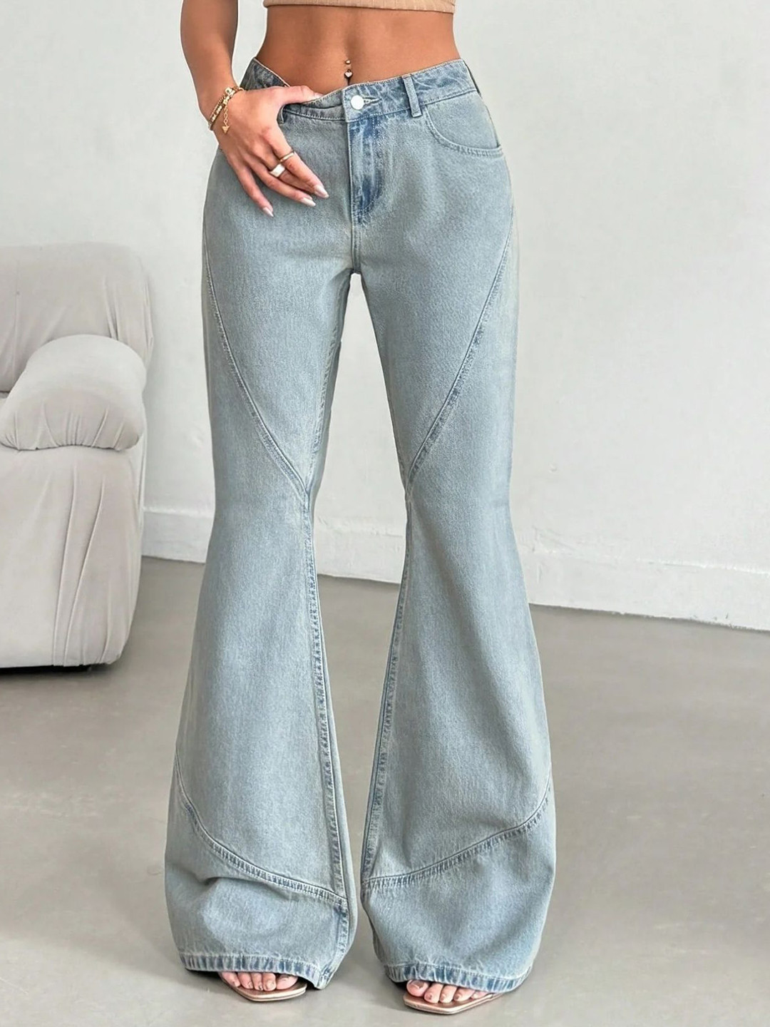 Off Duty India Women Stellar Grey Extra Flare Fit Jeans