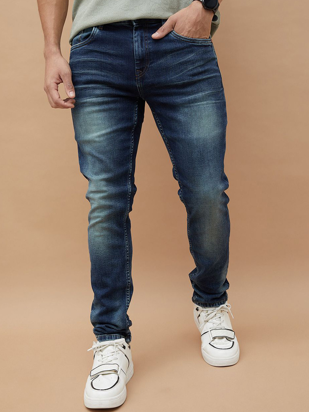 Forca Men Blue Tapered Fit Heavy Fade Mid-Rise Jeans