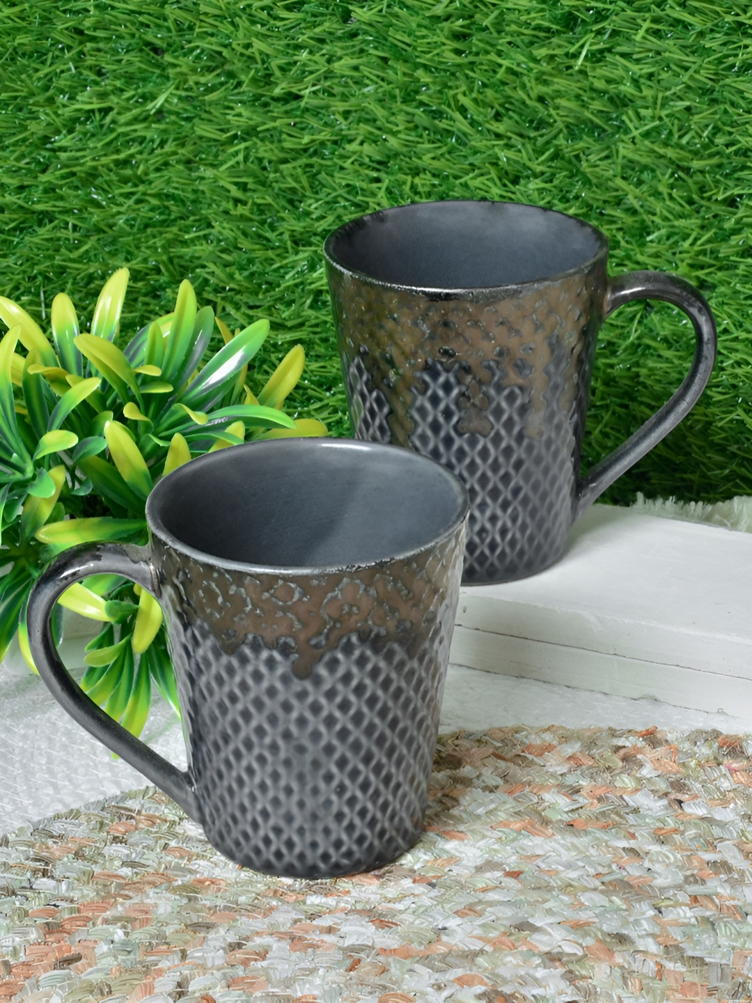 Myntra Elegant Homes Irish Grey Geometric Ceramic Handcrafted 2 Piece Mugs-270ml
