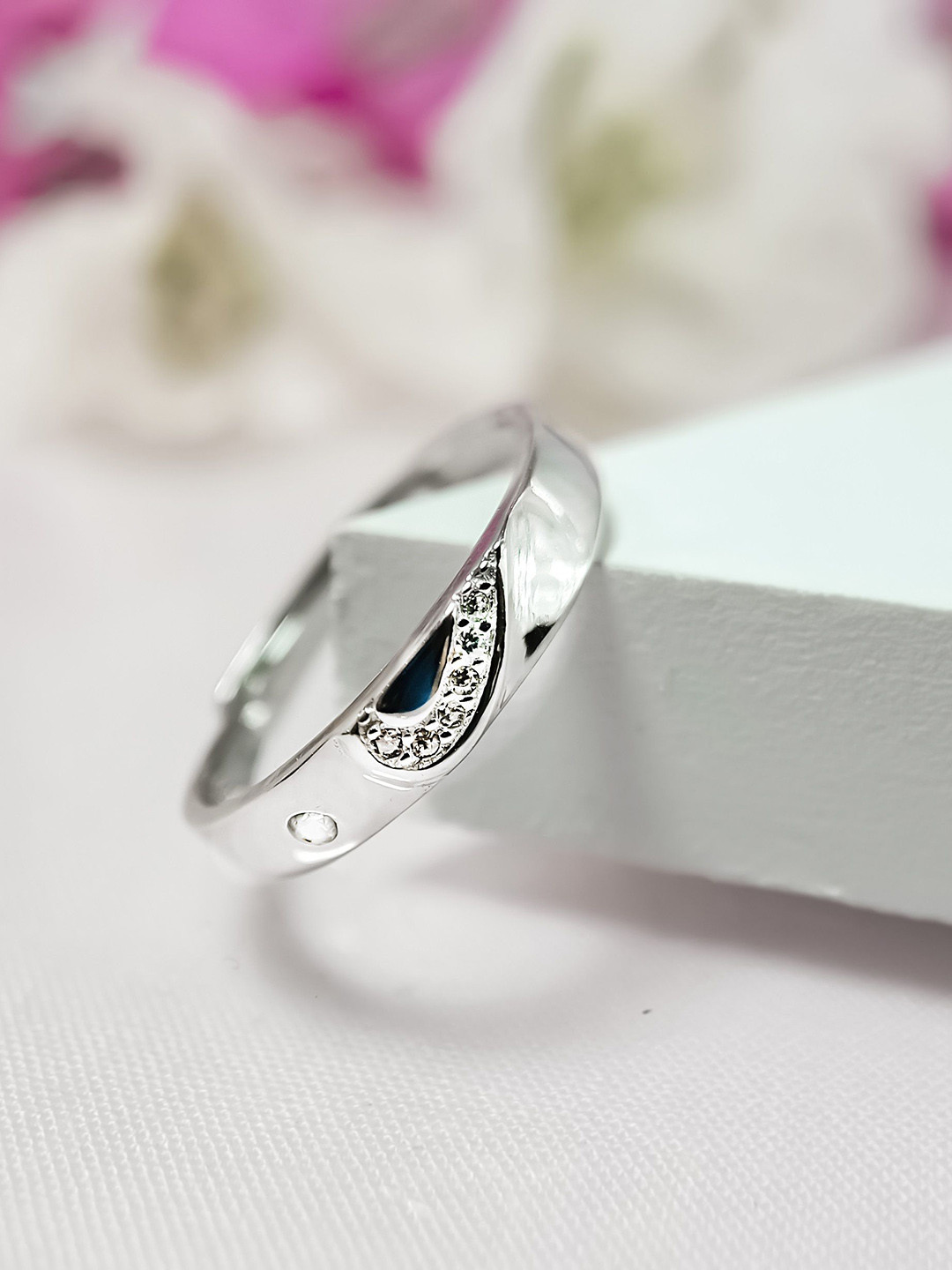 INARI SHINES 925 Silver Rhodium-Plated CZ Studded Adjustable Promise Band Finger Ring