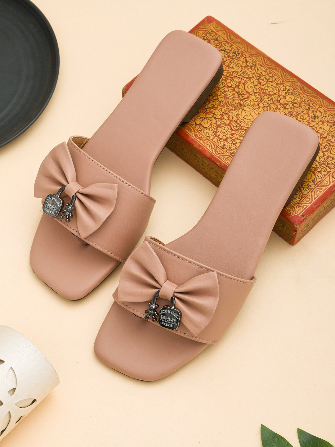 Myra Women Open Toe Flats with Bows