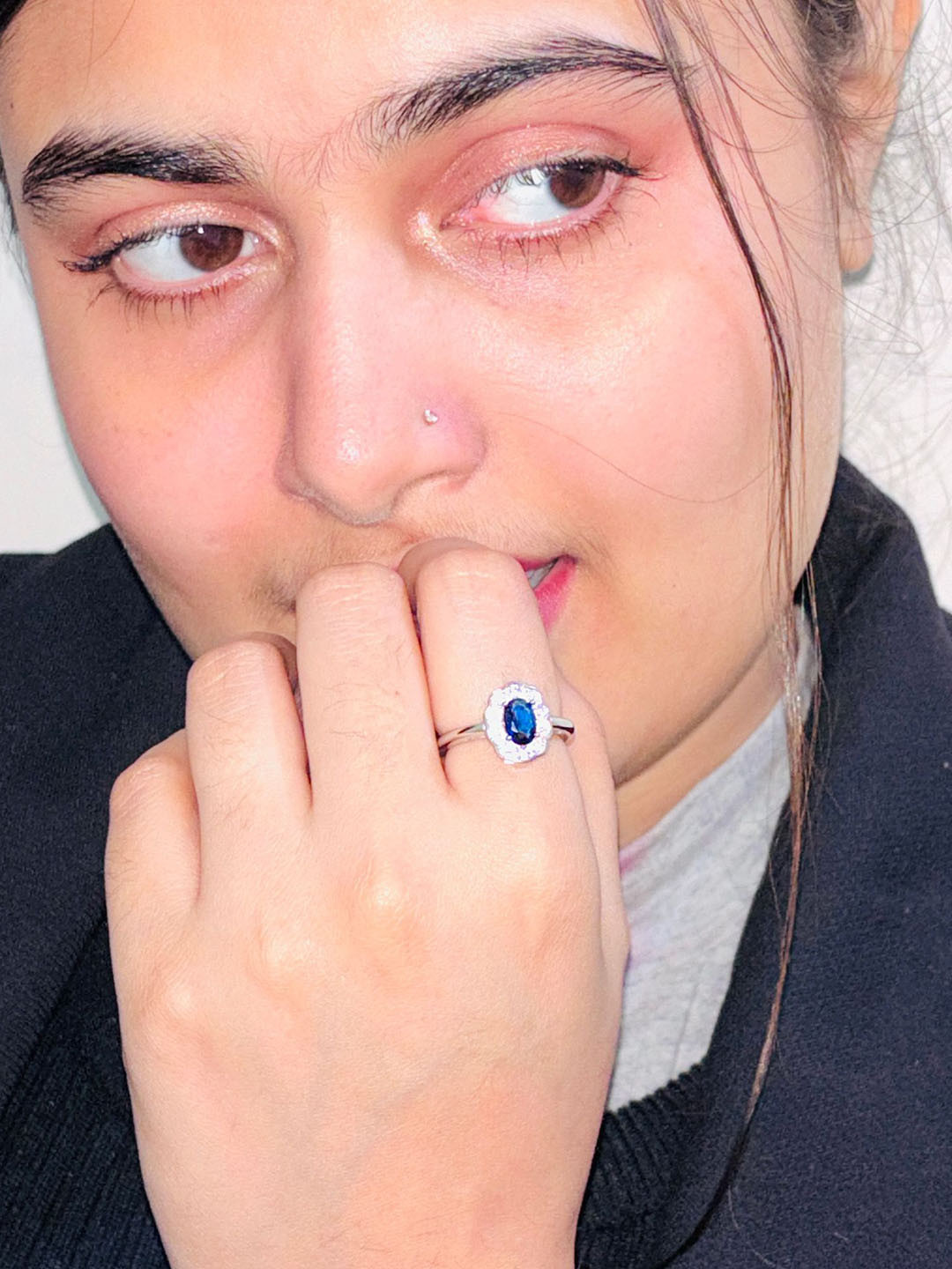 INARI SHINES 925 Silver Rhodium-Plated CZ Studded Adjustable Oval Sapphire Finger Ring
