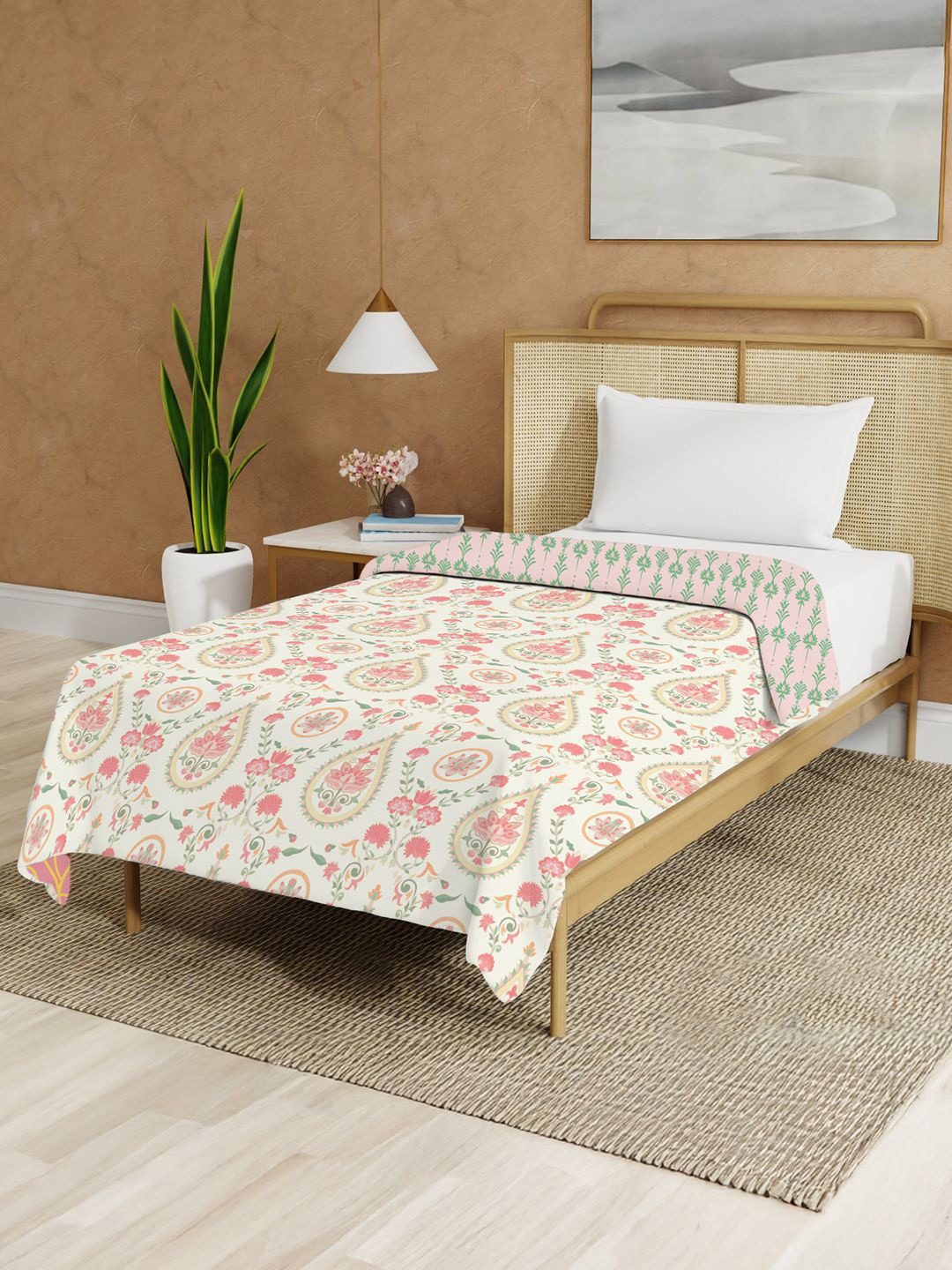 URBAN SPACE White & Peach-Coloured Floral Malmal Cotton 90 GSM AC Room Single Bed Dohar