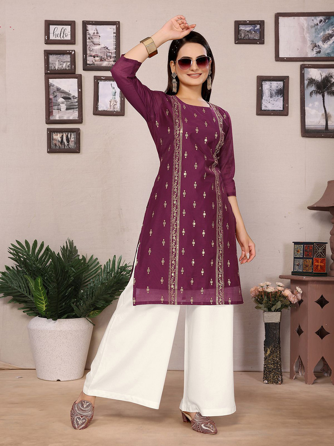 Rangita Floral Embroidered Thread Work Chanderi Silk Straight Kurta