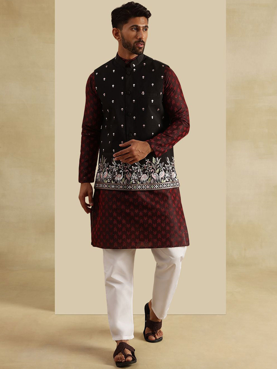 SOJANYA Men Embroidered Regular Kurta with Pyjamas With Nehru Jackets