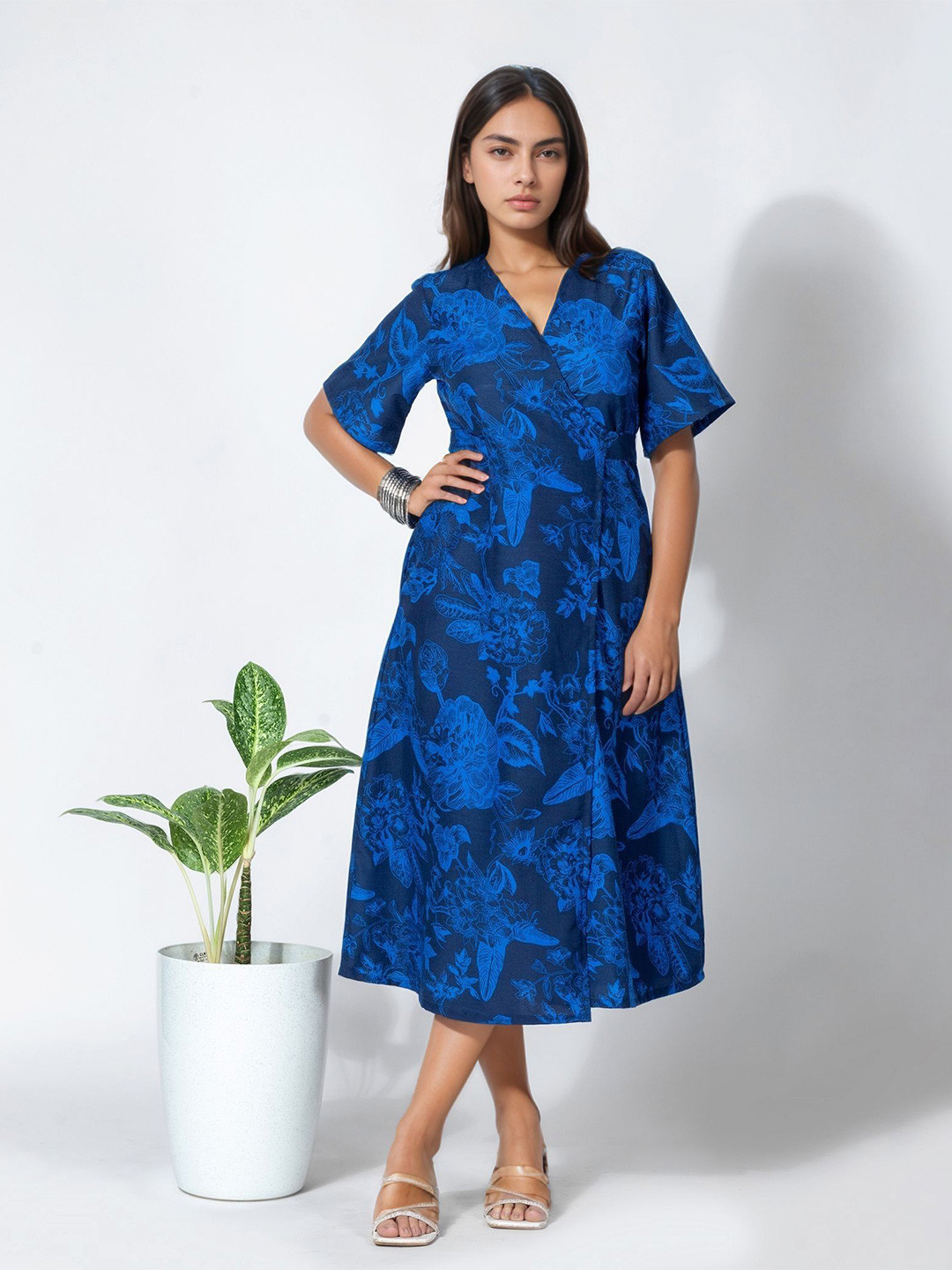 DressBerry Women V-Neck Floral Printed Tie-Ups Linen Midi Wrap Dress