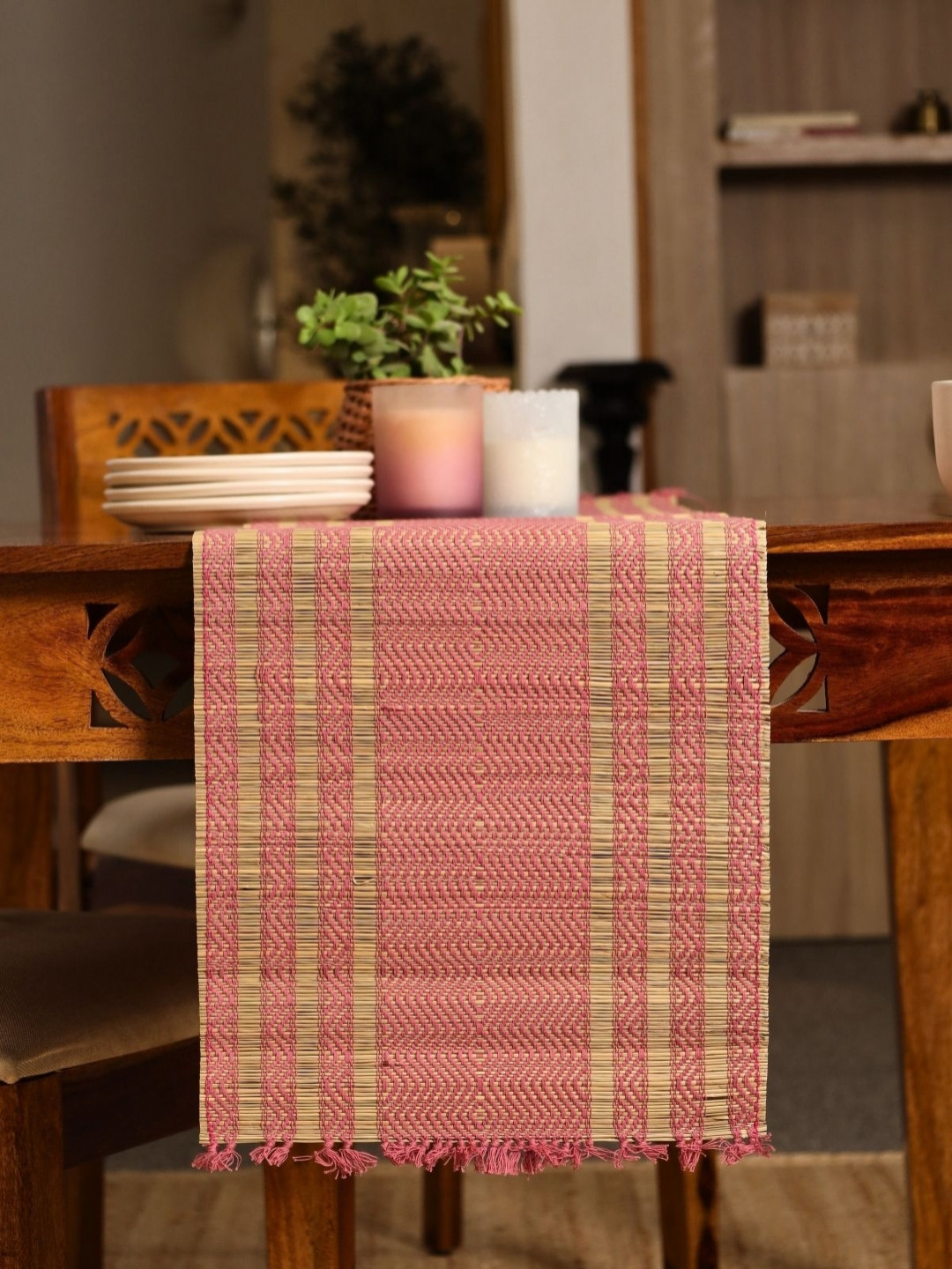 Peepul Tree Beige & Pink Natural Grass 4-Seater Table Runner