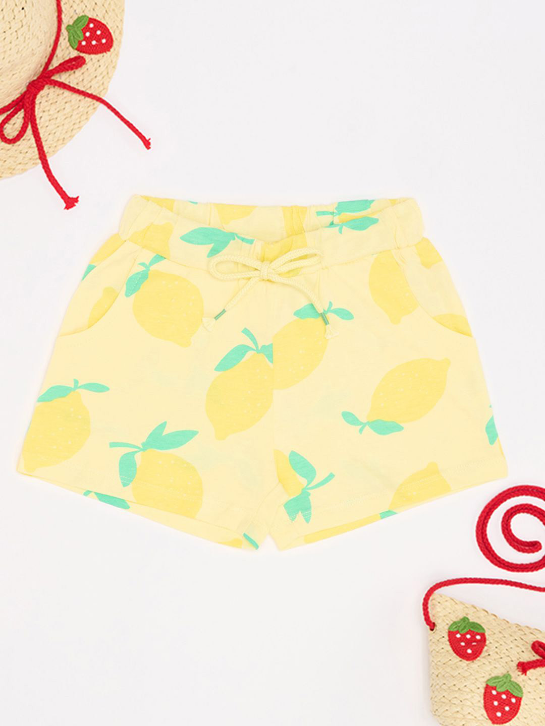 Pantaloons Junior Girls Cotton Printed Core M Shorts