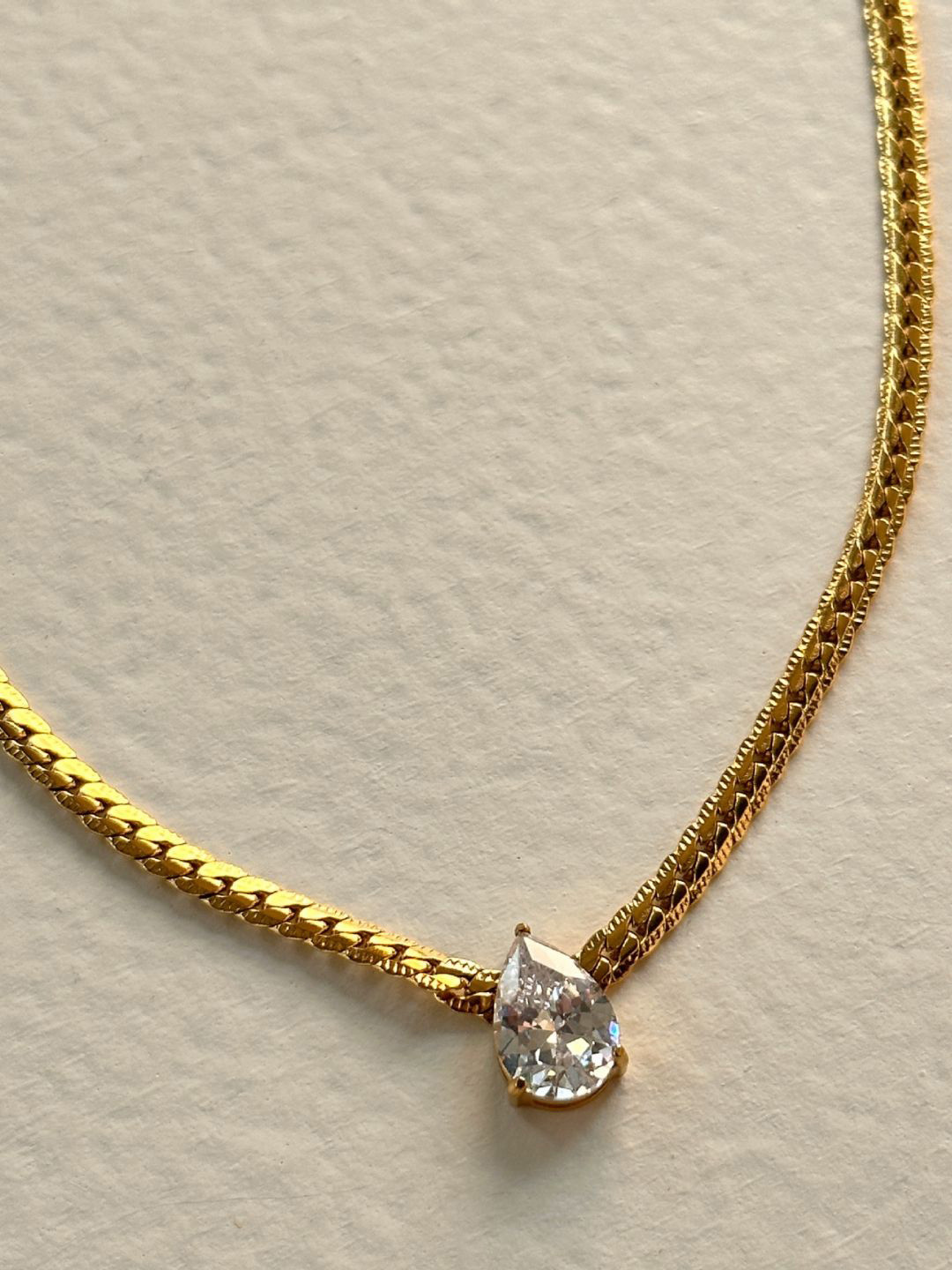 ShopSiiri Grace Gold-Plated Necklace