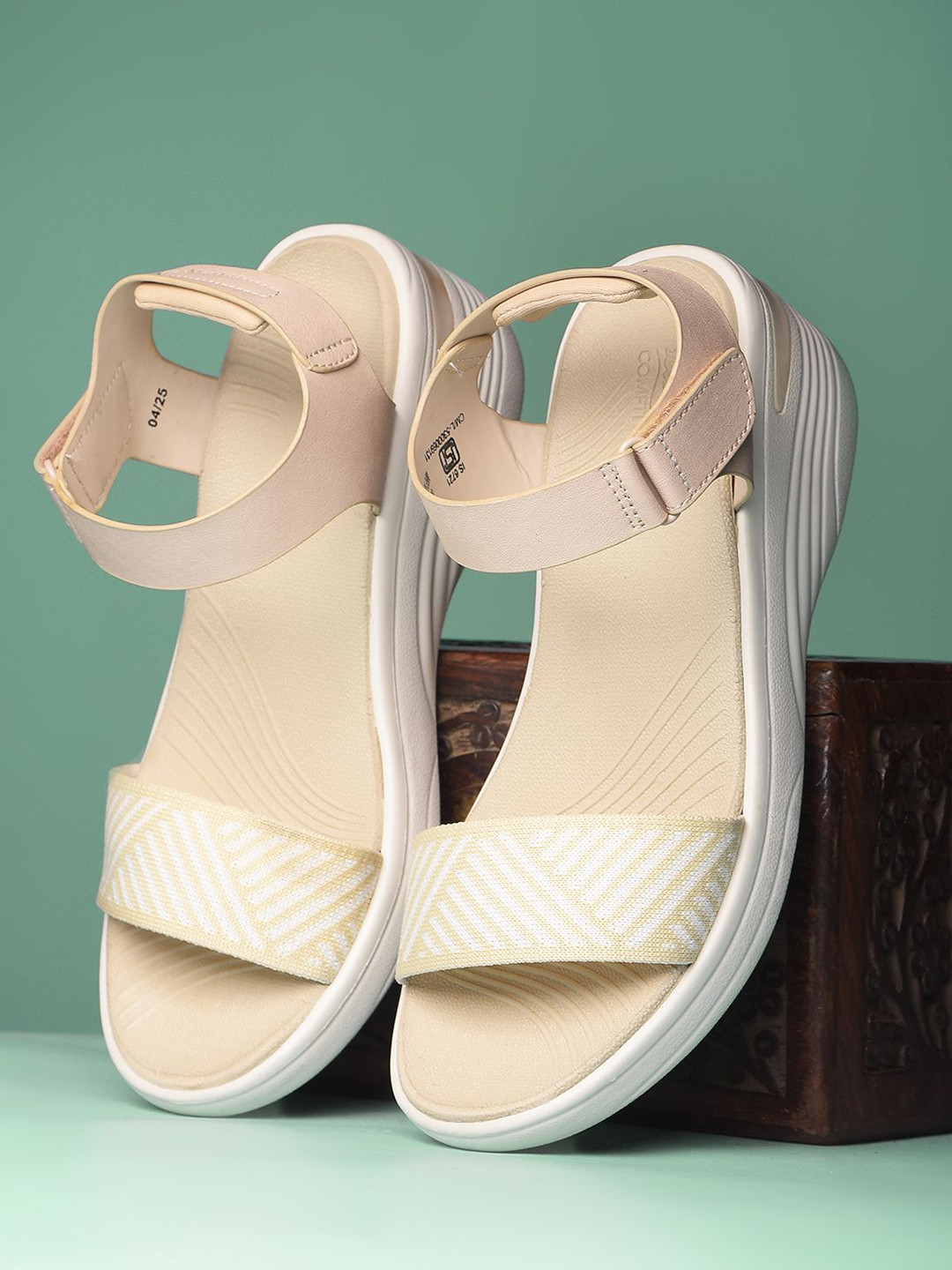 Bata comfit Women High-Top Wedge Sandals