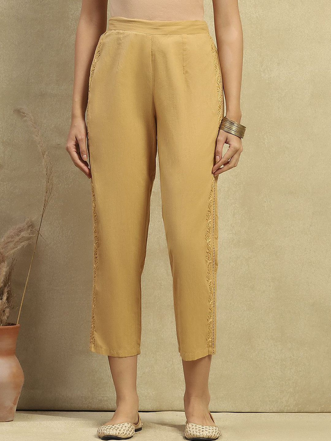 House Of Chikankari Cotton Cambric Chikankari Solid Pants