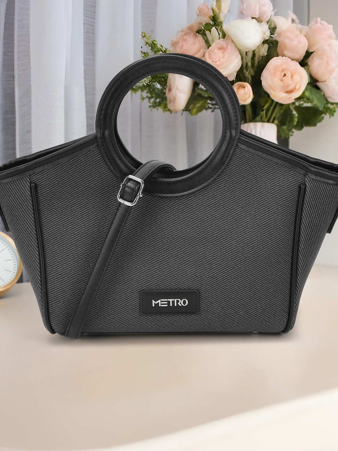 Metro Women Solid Half Moon Handbag