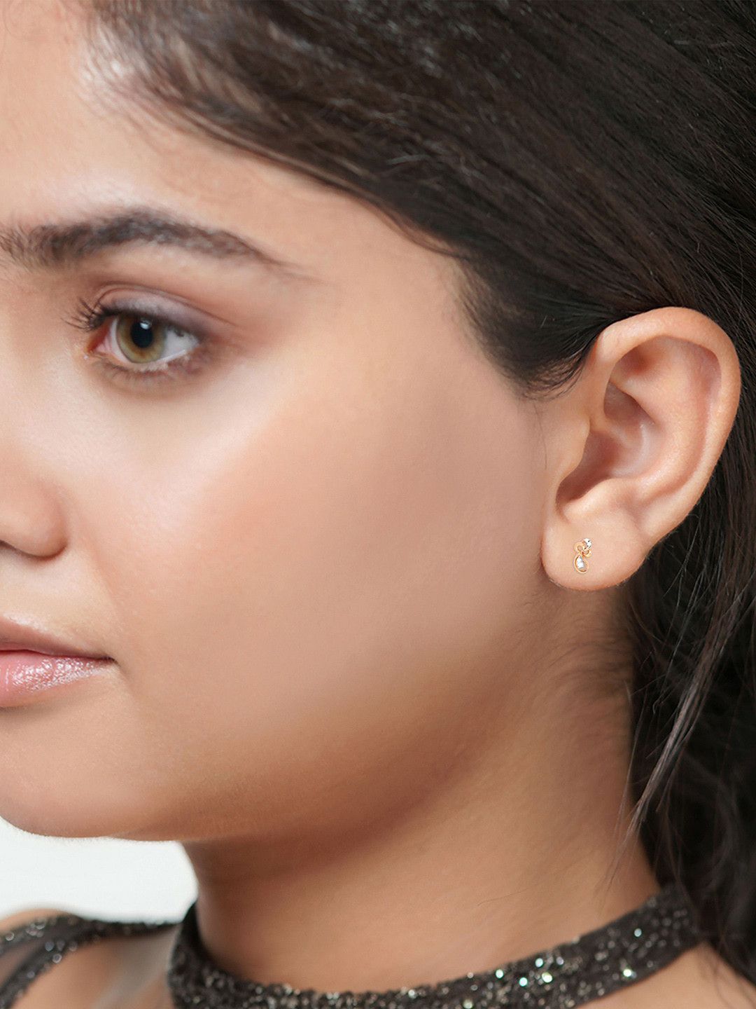 BHIMA 18K BIS Hallmark 750 Purity Eternal Heart Diamond Earring