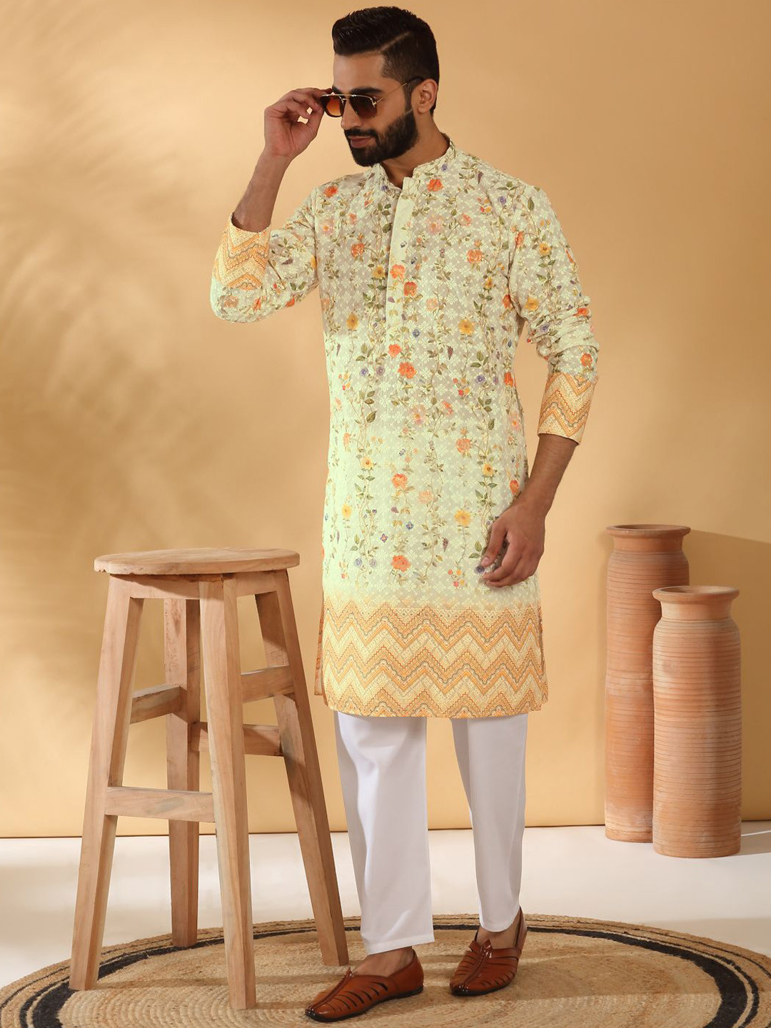 KRAFT INDIA LUXE Men Floral Embroidered Kurta with Trouser