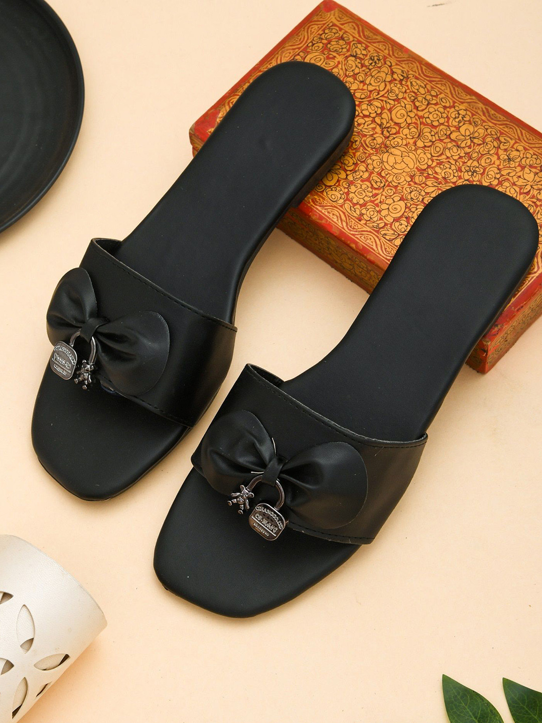 Myra Women Open Toe Flats with Bows